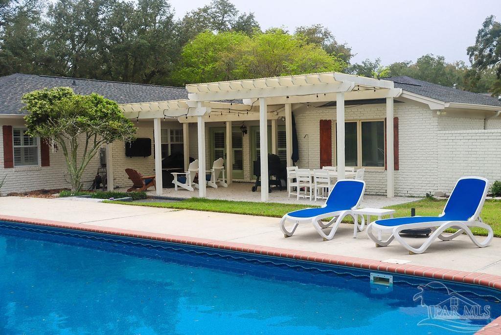 831 Bay Cliffs Rd