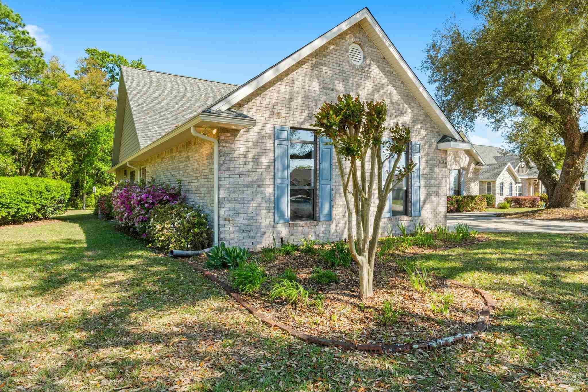 3180 Edinburgh Castle Dr