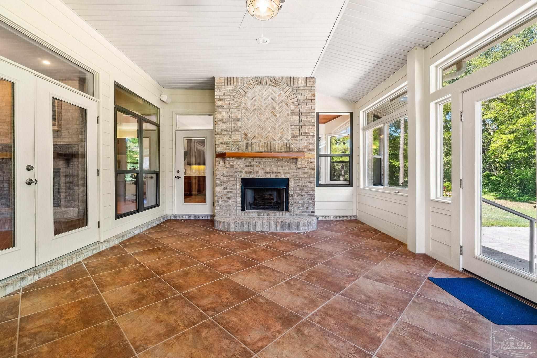 3180 Edinburgh Castle Dr