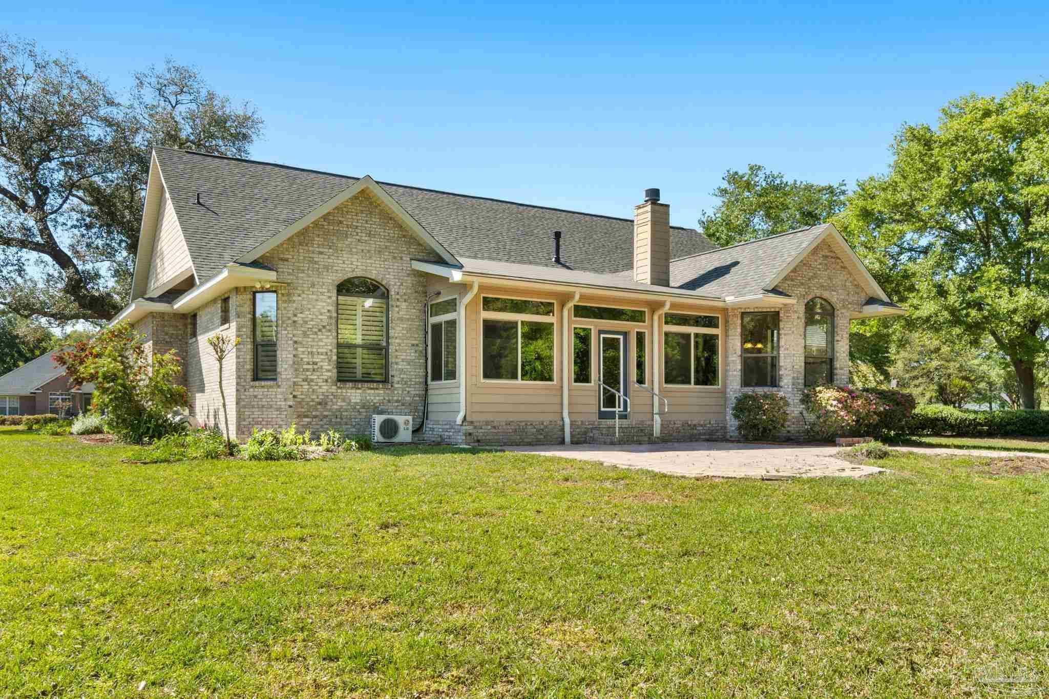 3180 Edinburgh Castle Dr