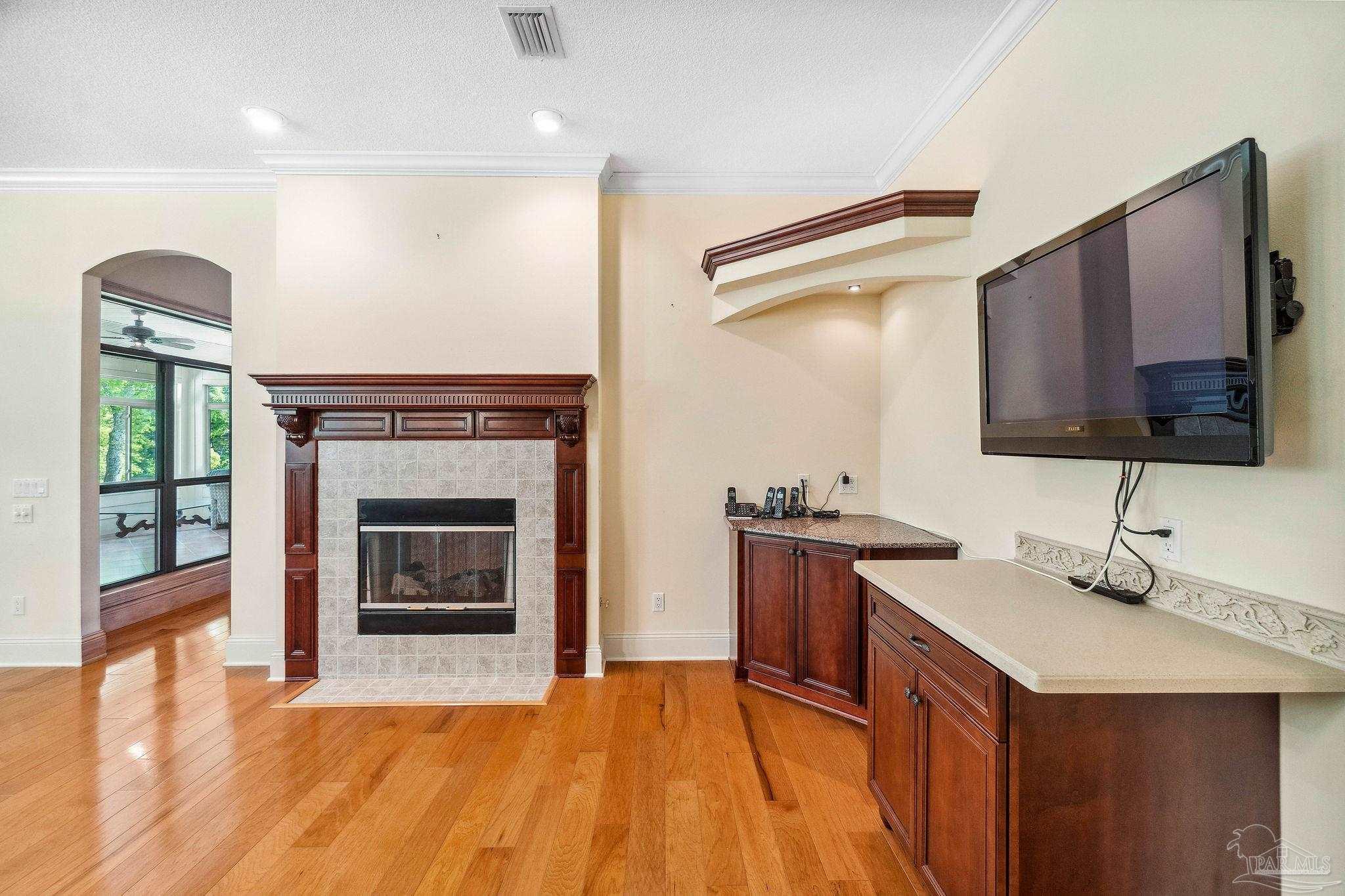 3180 Edinburgh Castle Dr