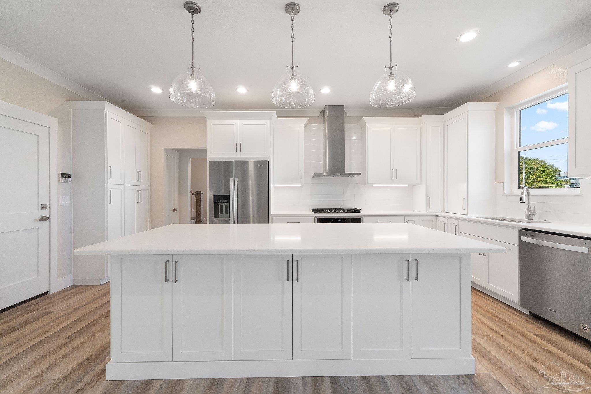 225 English Cove Ct