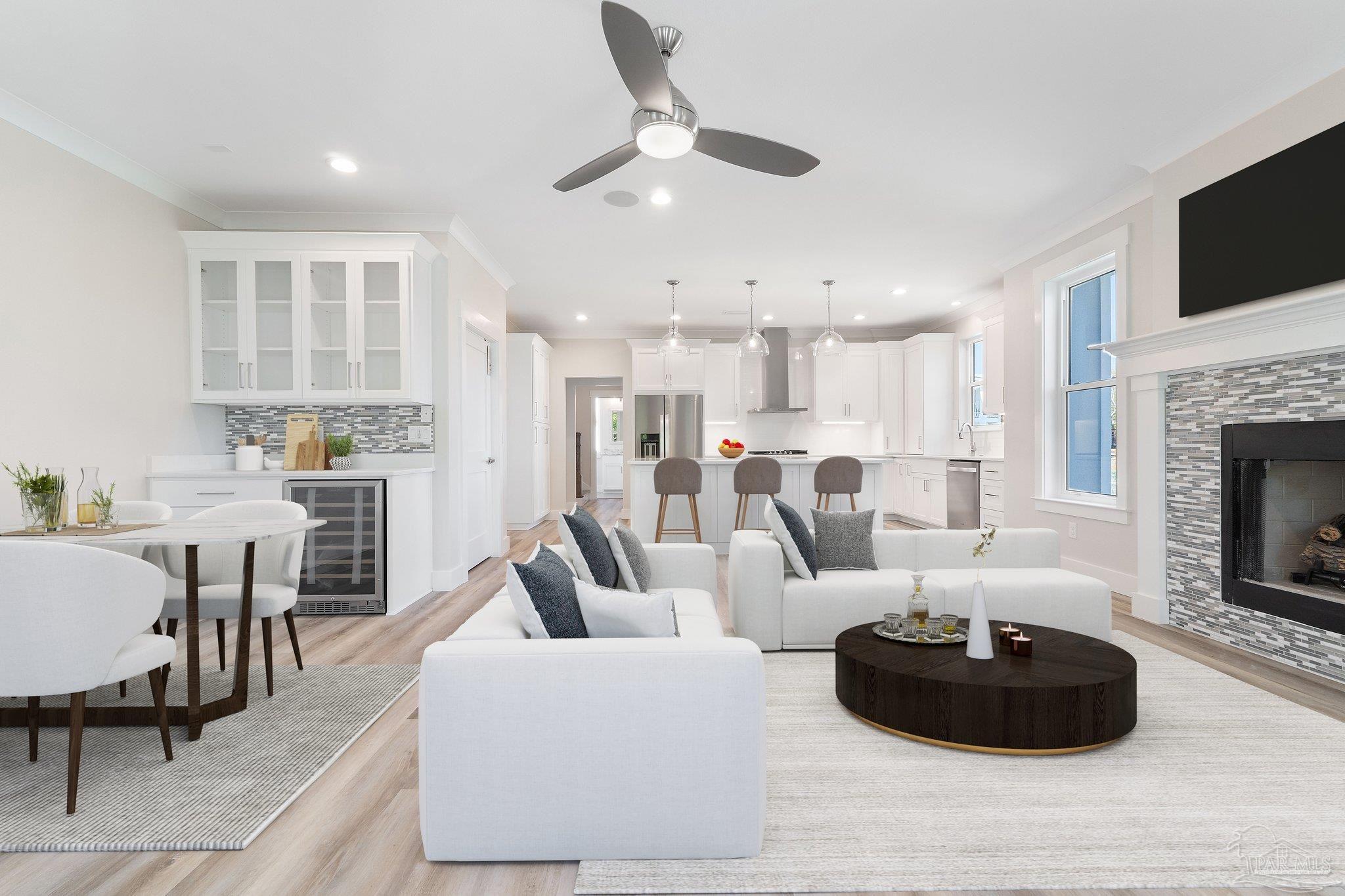 225 English Cove Ct