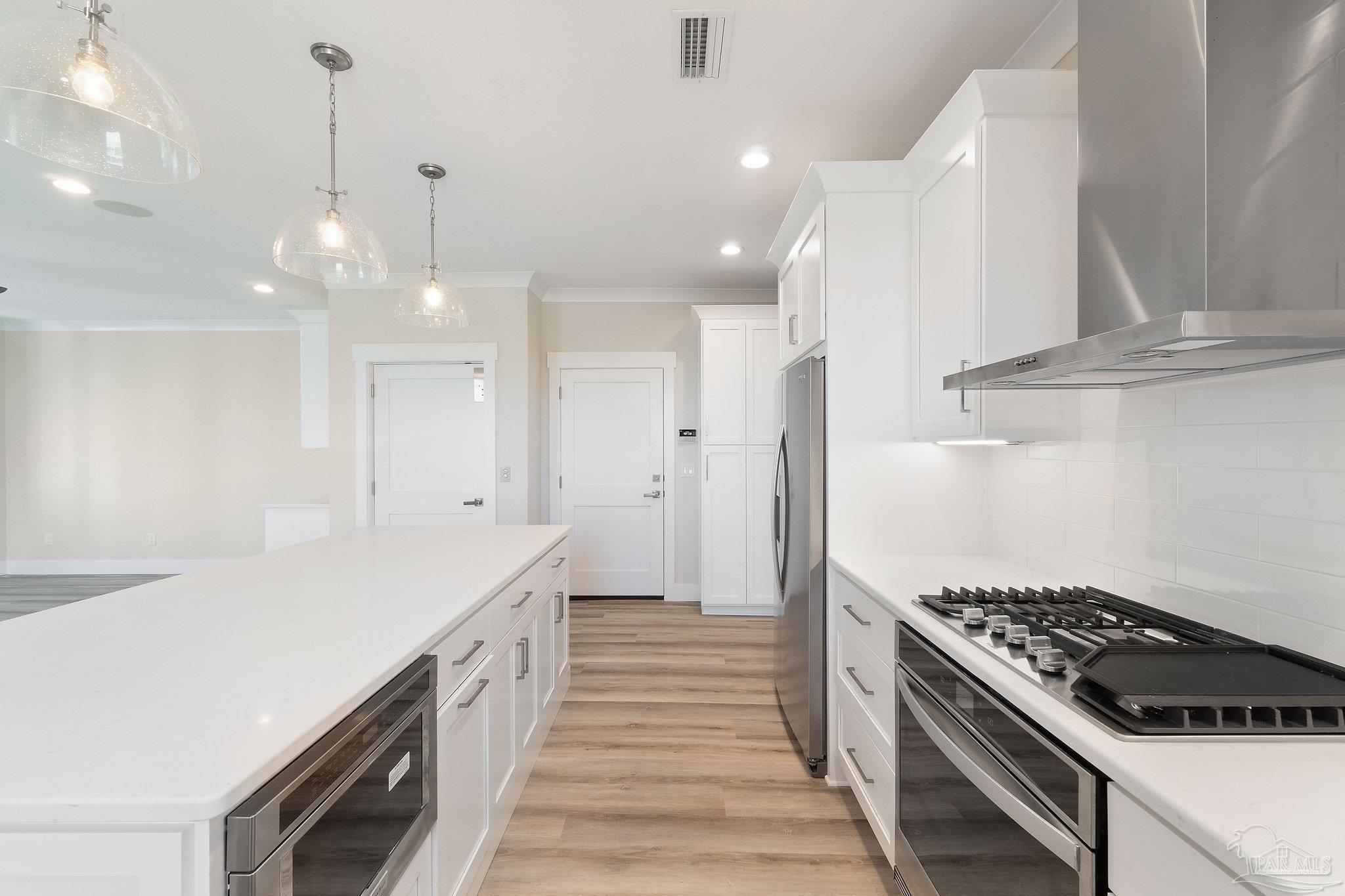 225 English Cove Ct