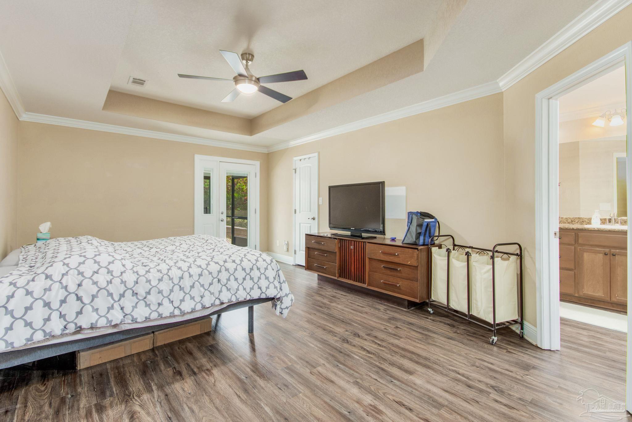 732 Mohegan Cir