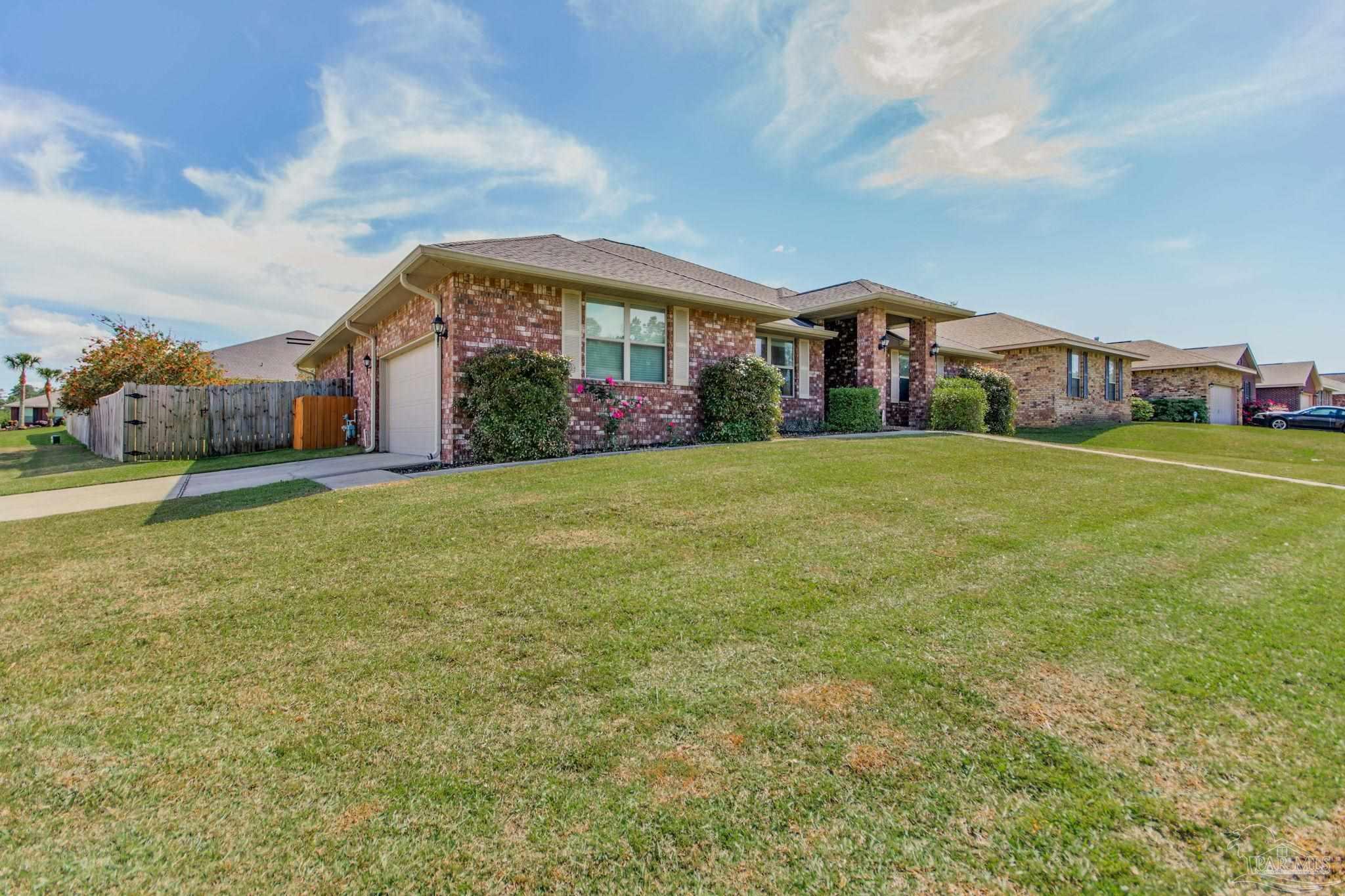 732 Mohegan Cir