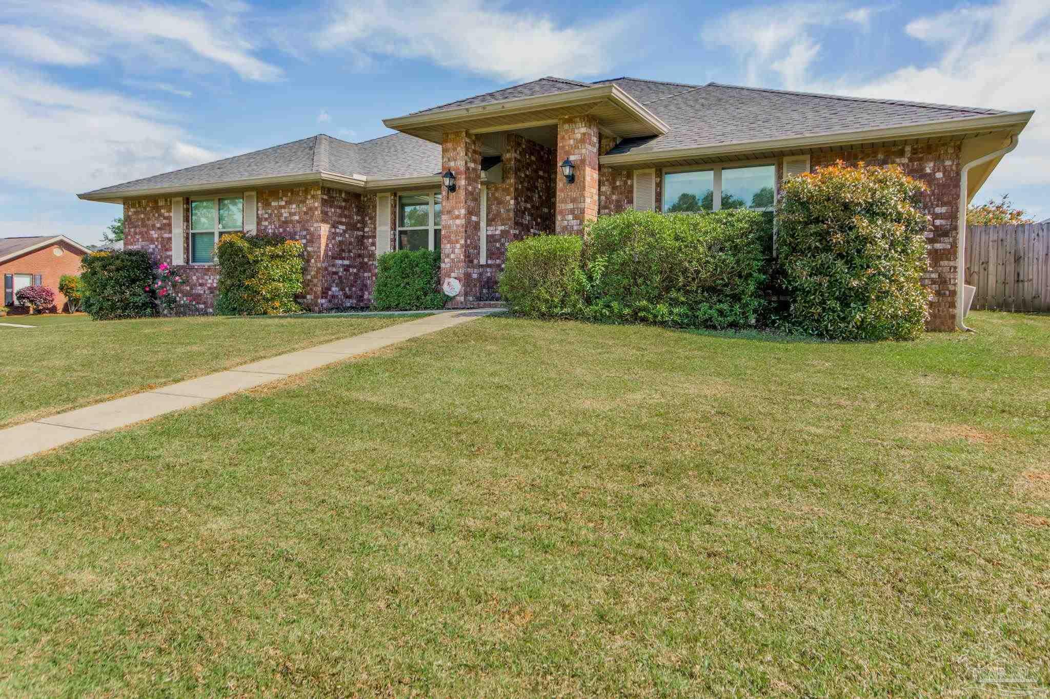732 Mohegan Cir