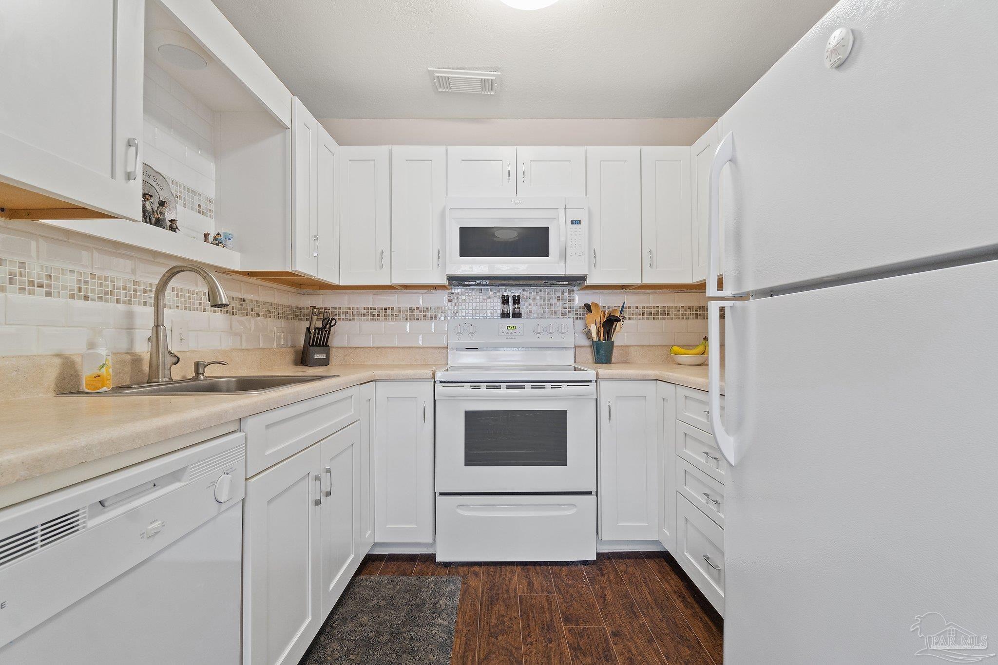 1200 Shoreline Dr # 406