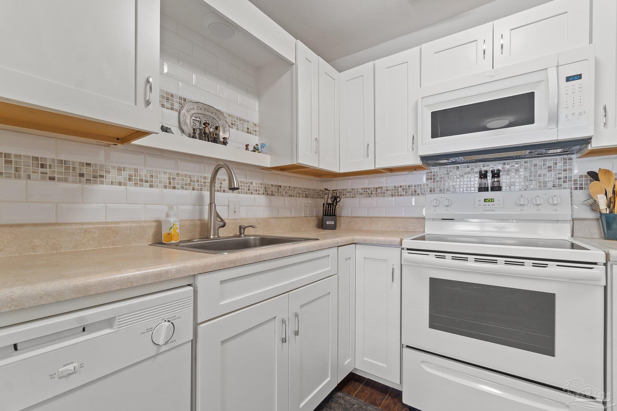 1200 Shoreline Dr # 406