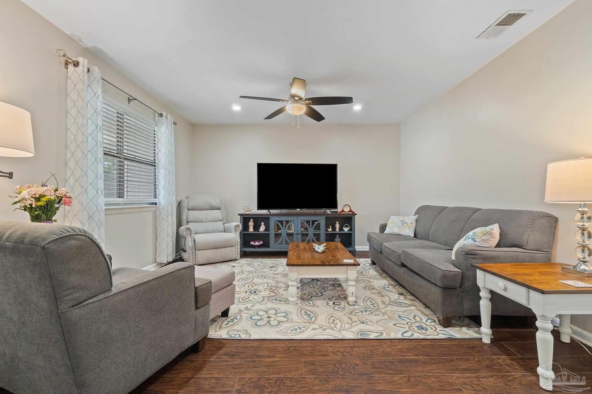 1200 Shoreline Dr # 406