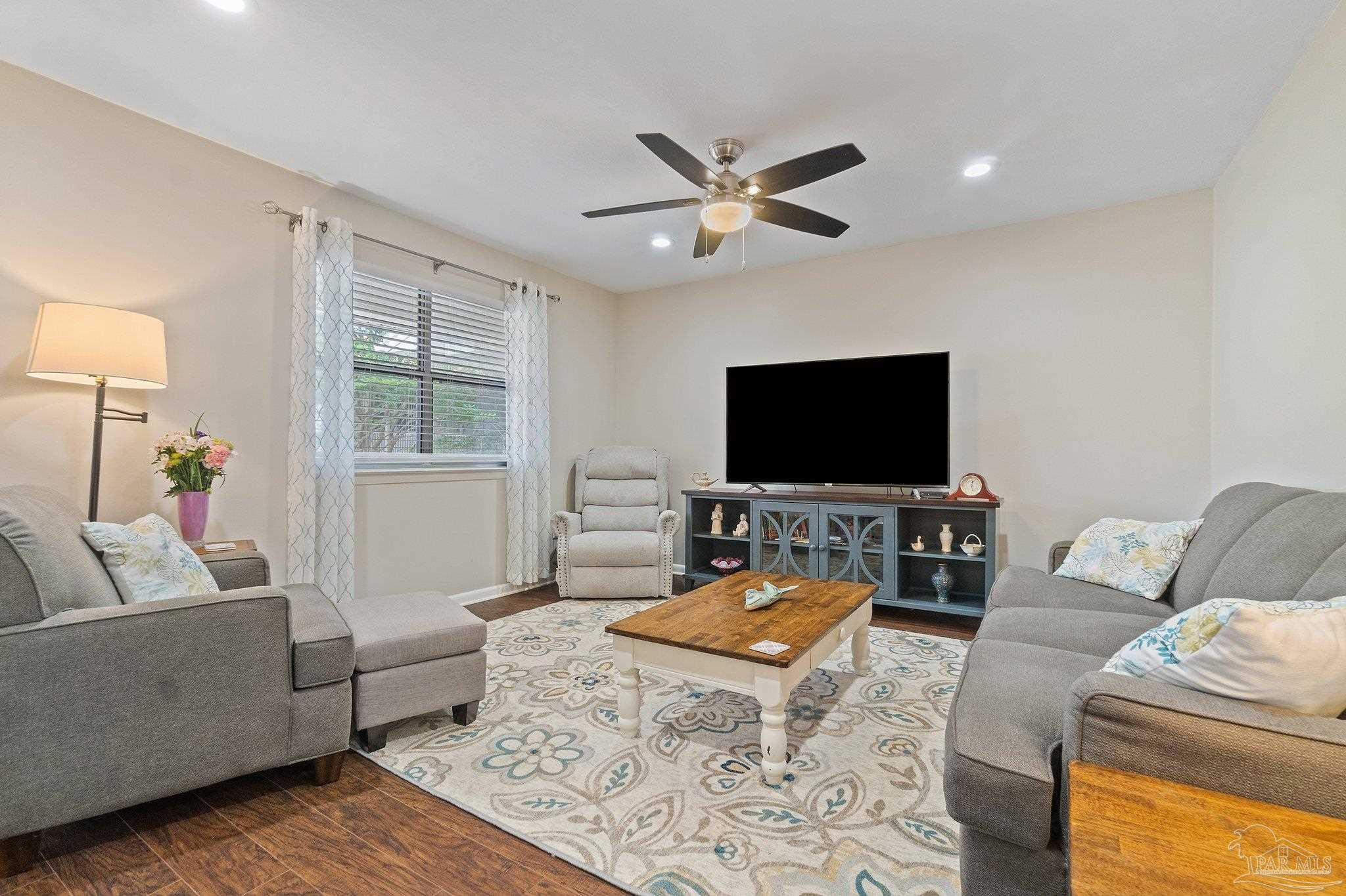 1200 Shoreline Dr # 406