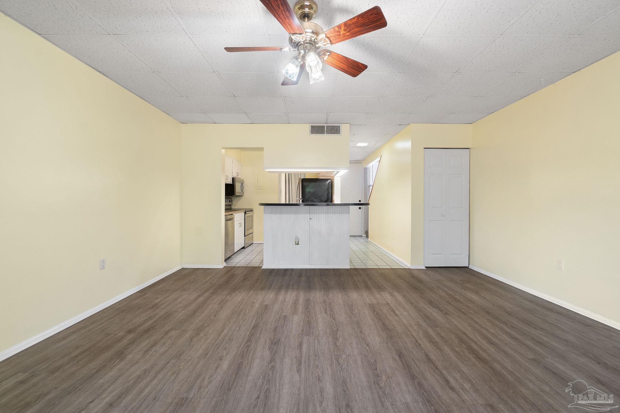 201 Pensacola Beach Rd # C20