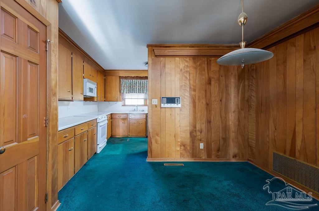 1250 Driftwood Dr
