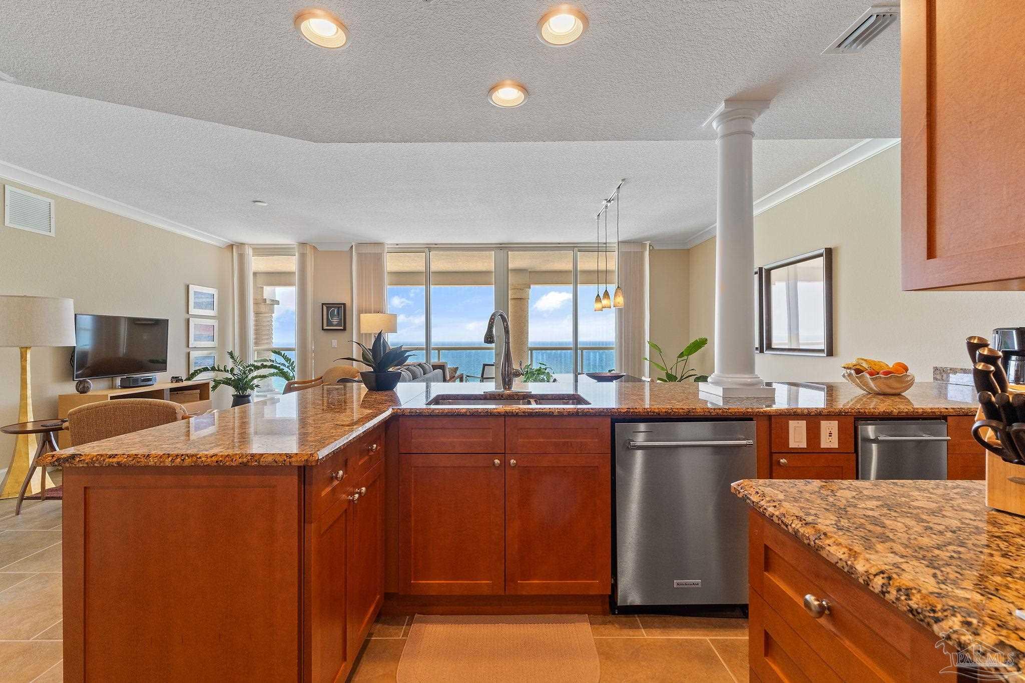 18 Via Deluna Dr # 1402