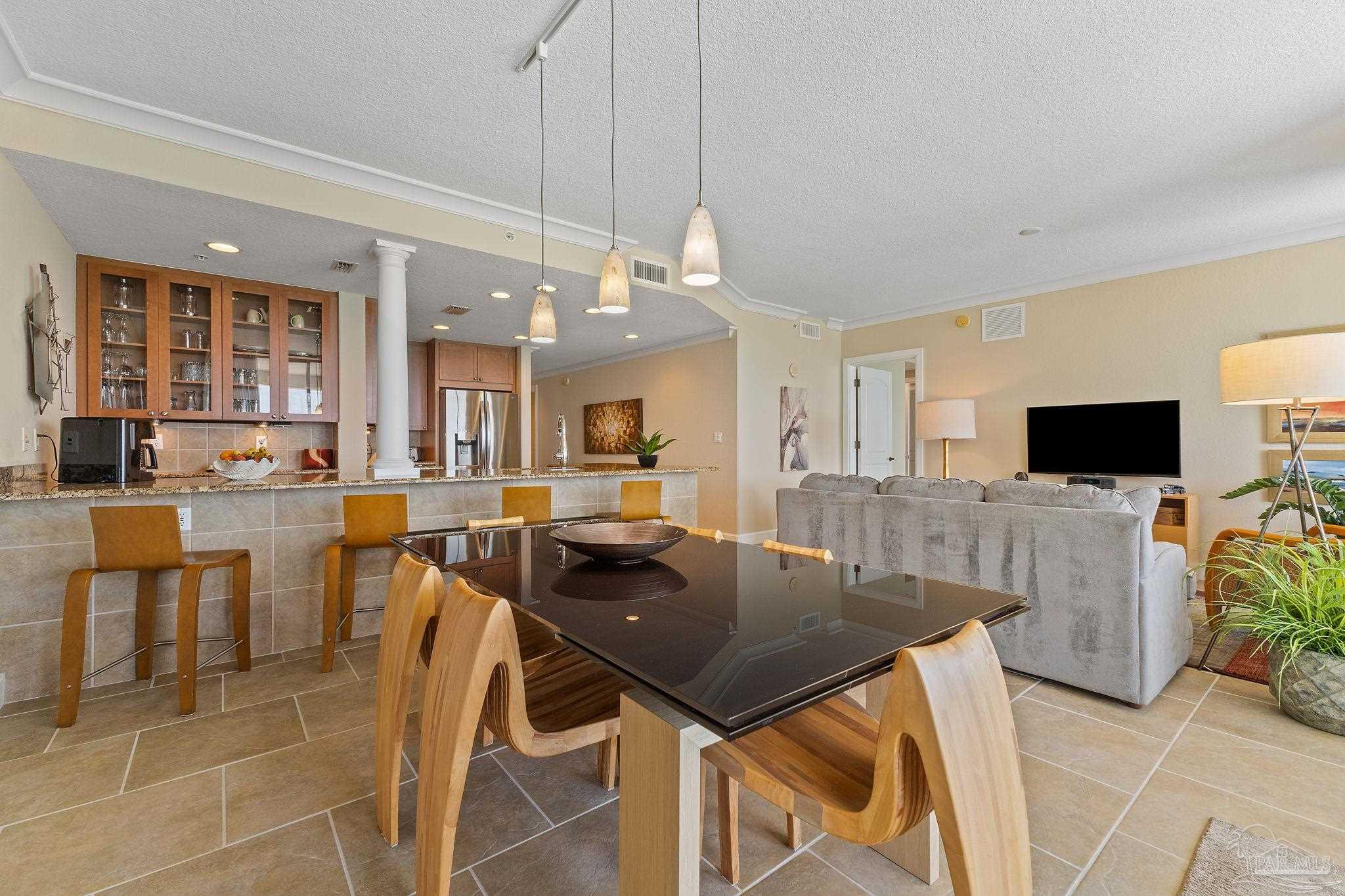 18 Via Deluna Dr # 1402