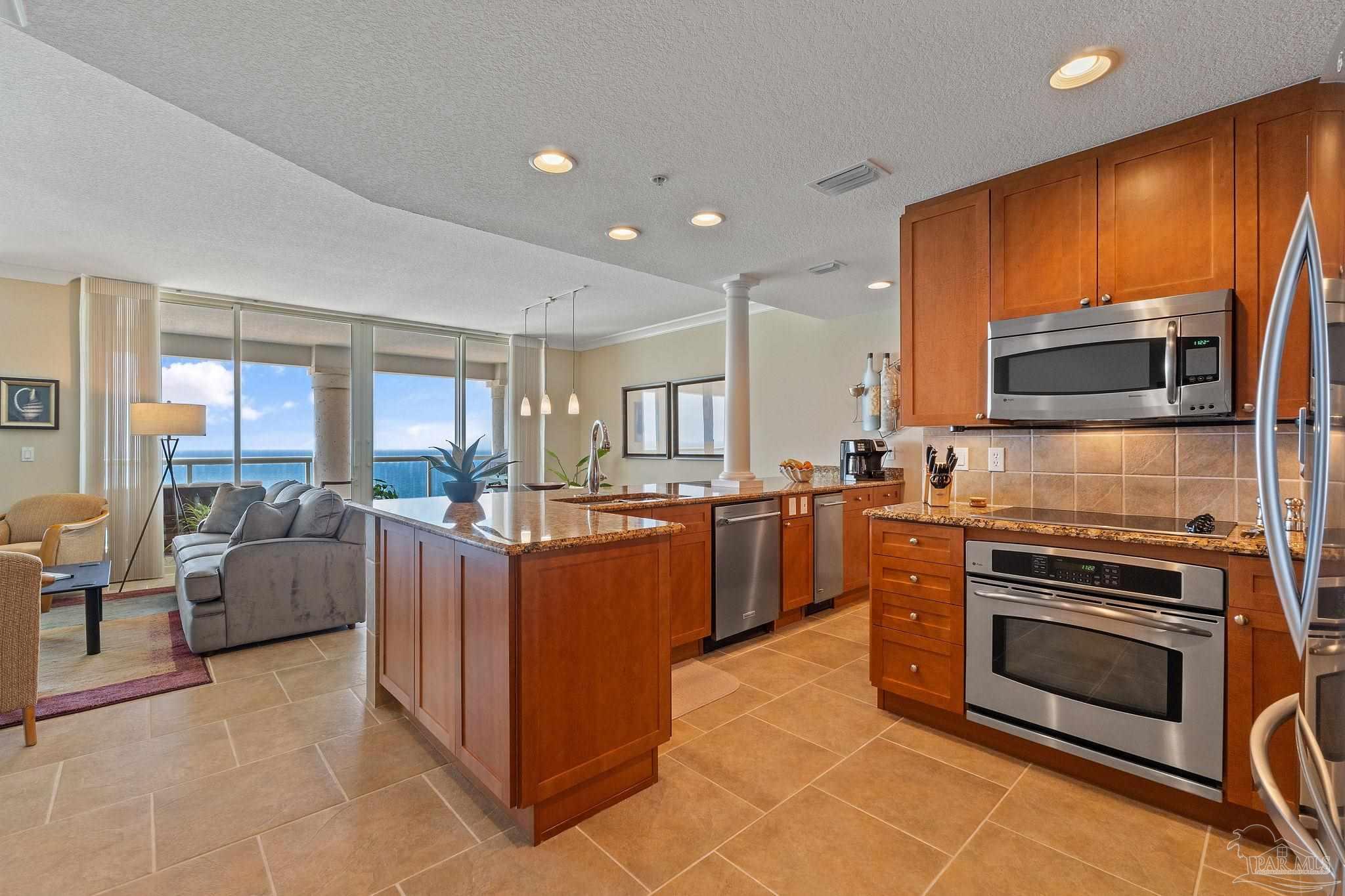 18 Via Deluna Dr # 1402