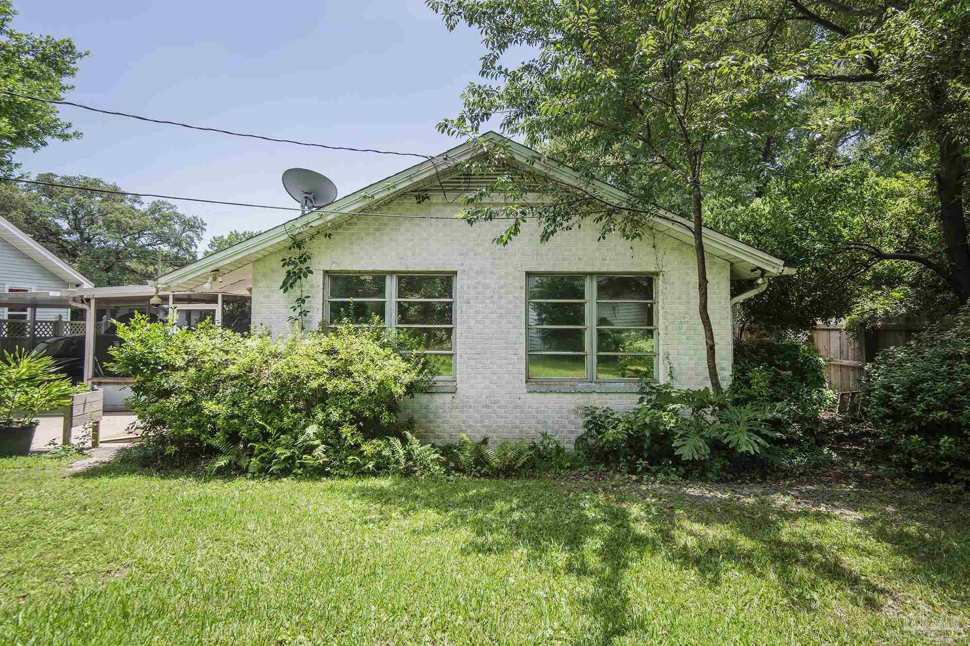 1616 W Gregory