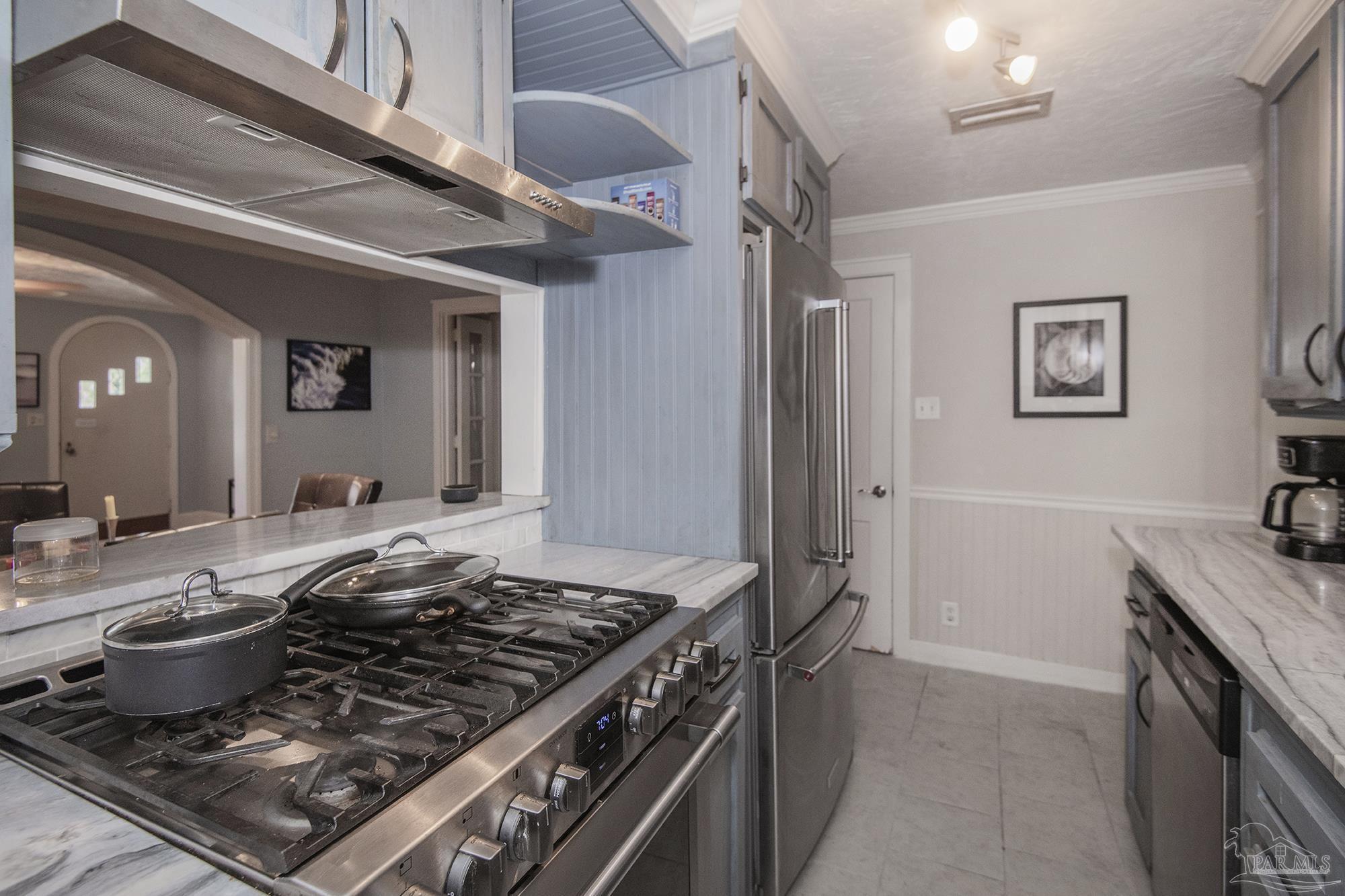 1616 W Gregory