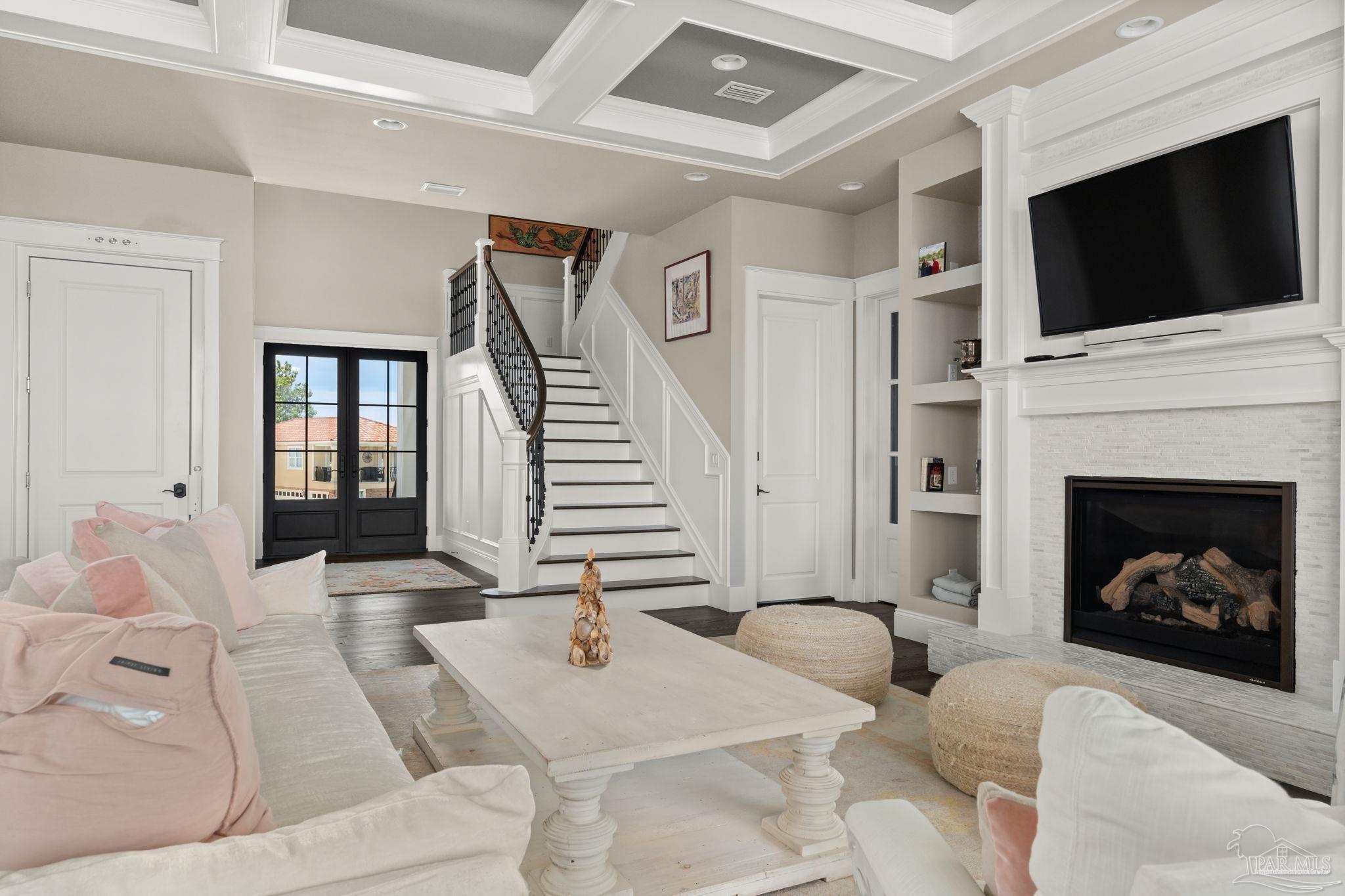 1094 Seabreeze Ln