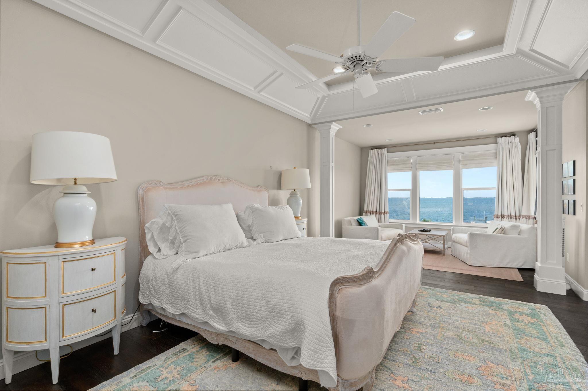 1094 Seabreeze Ln