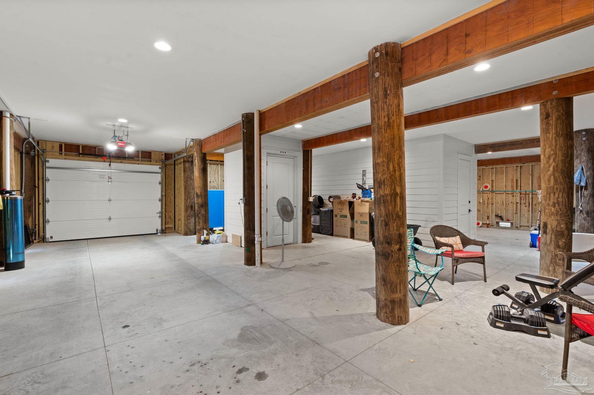 1094 Seabreeze Ln