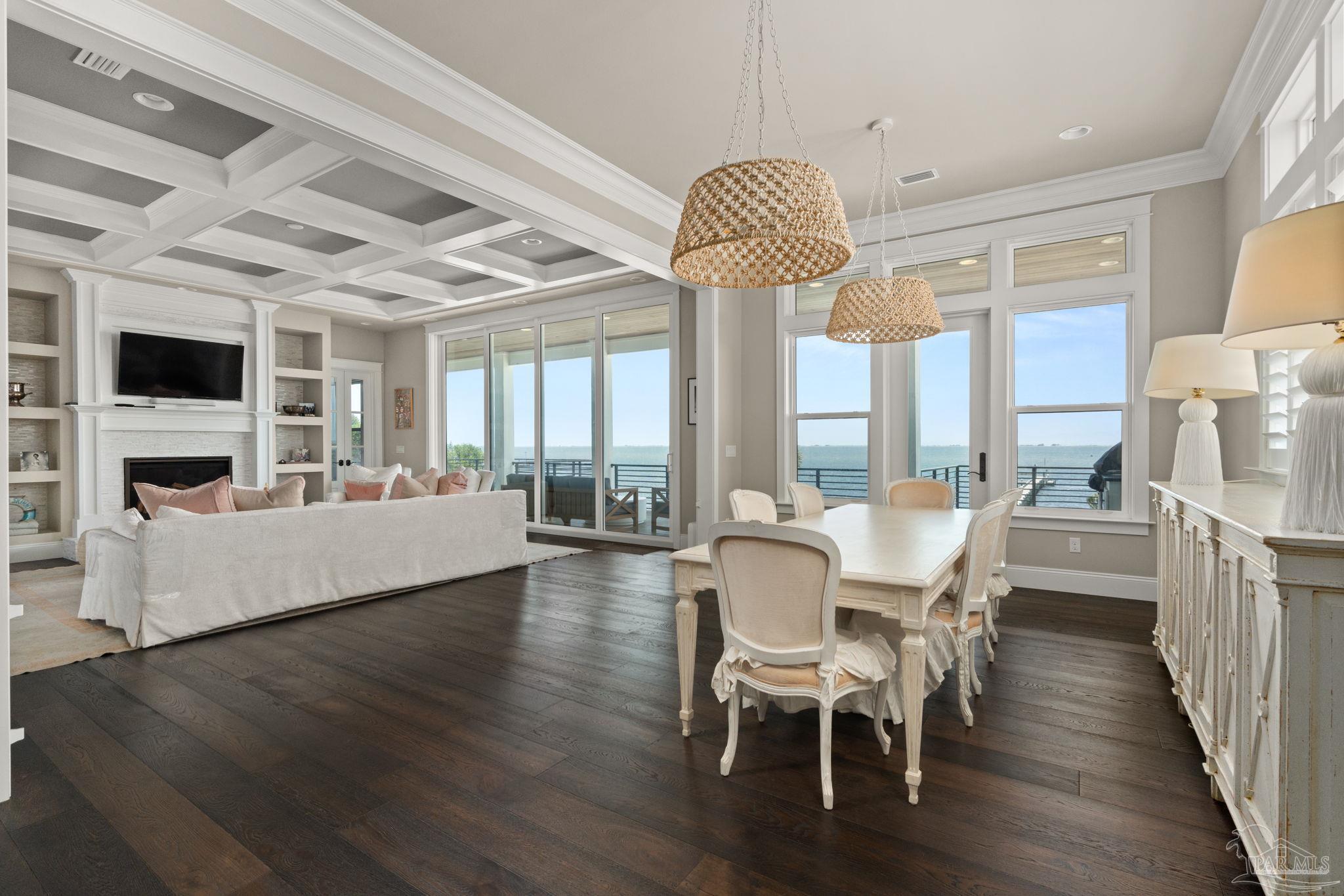 1094 Seabreeze Ln