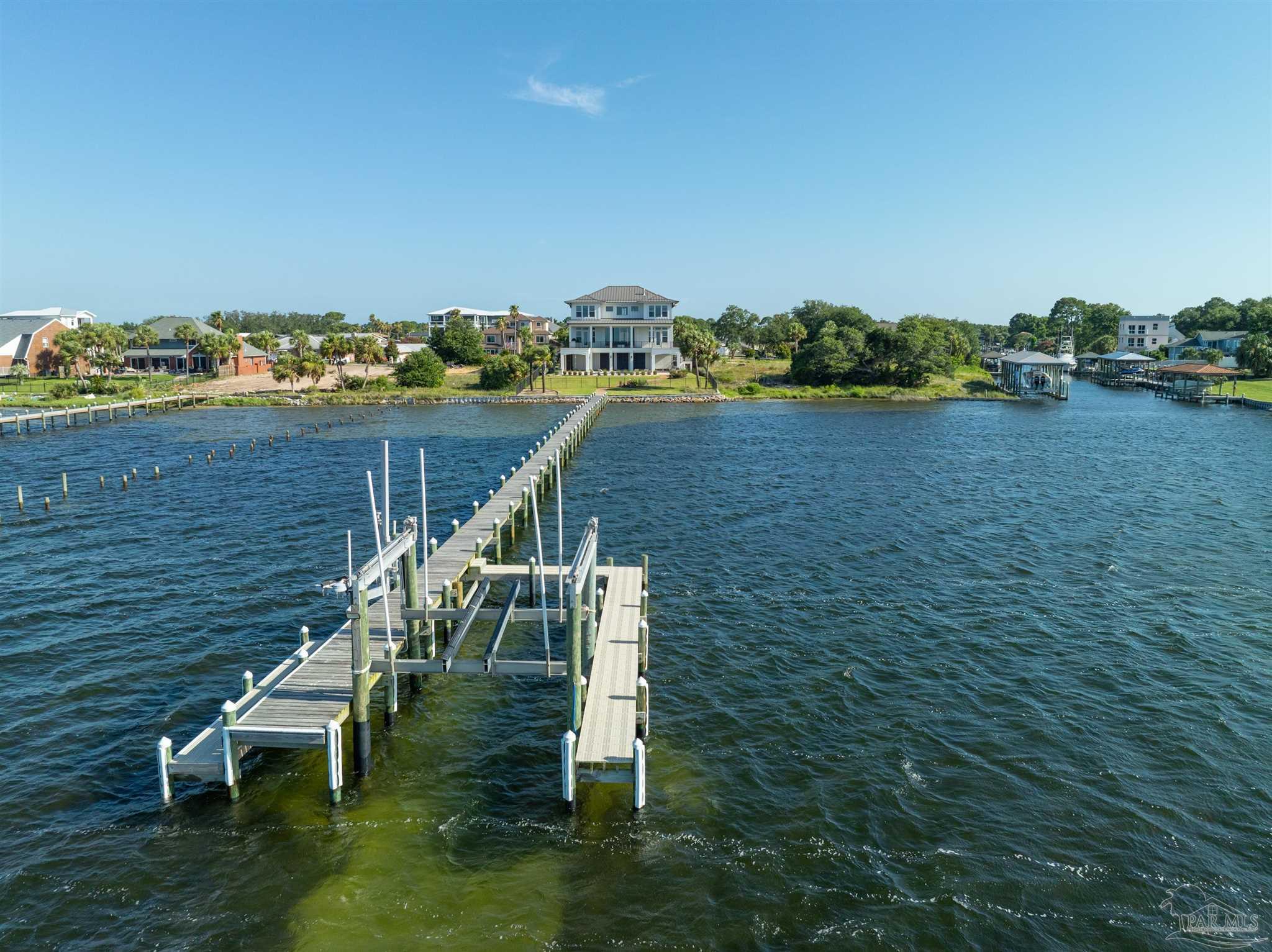 1094 Seabreeze Ln