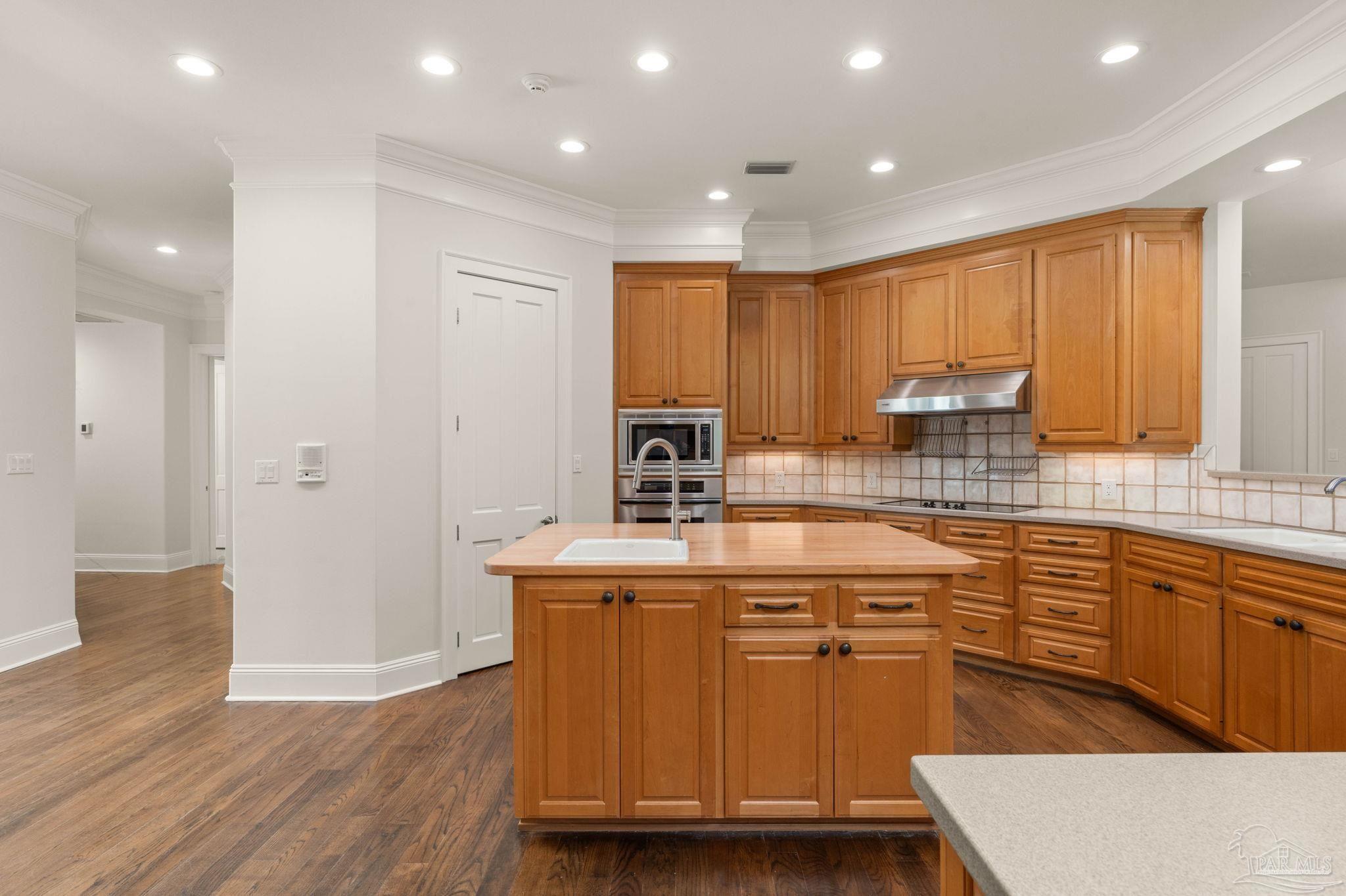 2600 Barrineau Park Rd