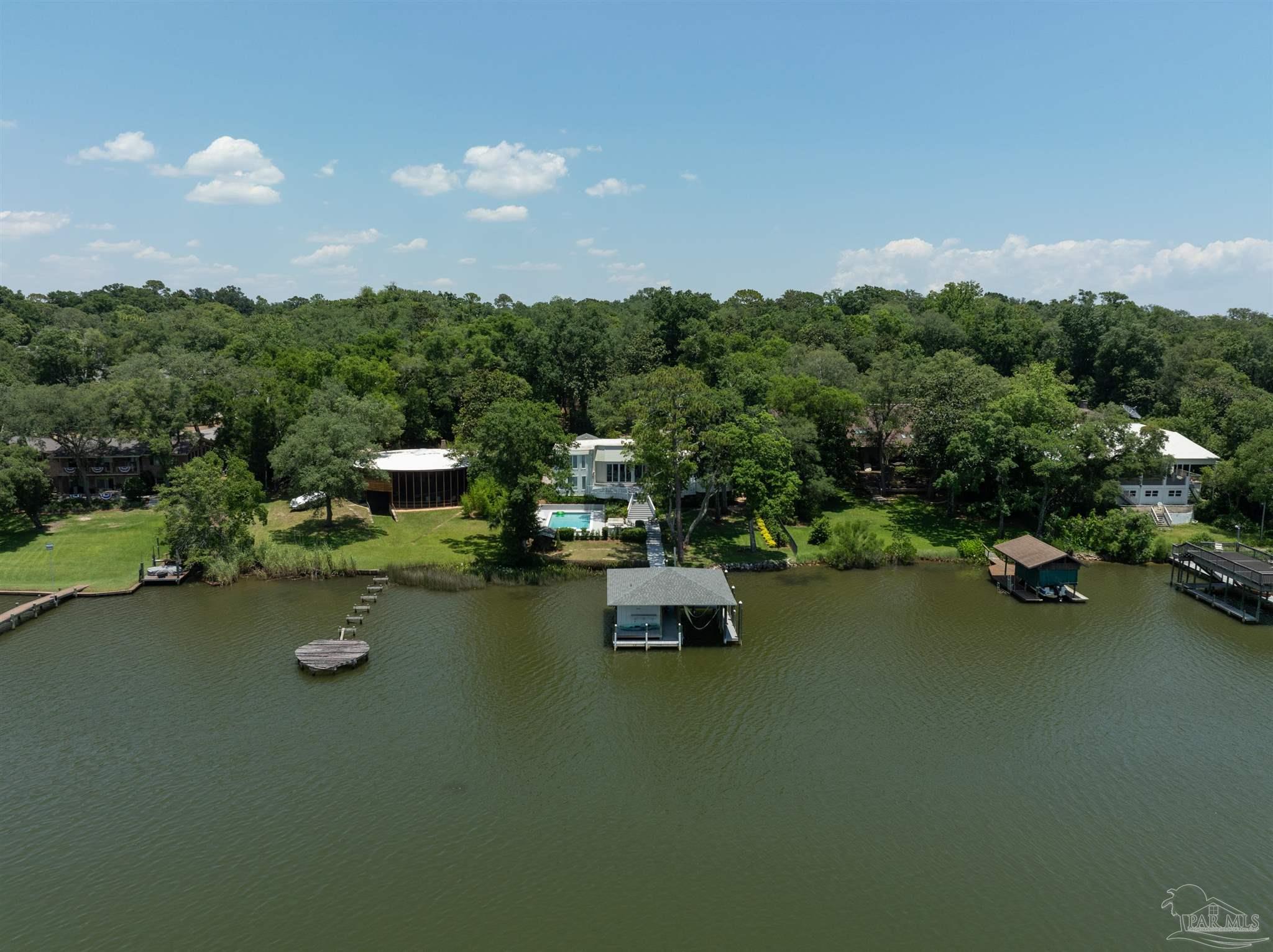661 Tanglewood Dr