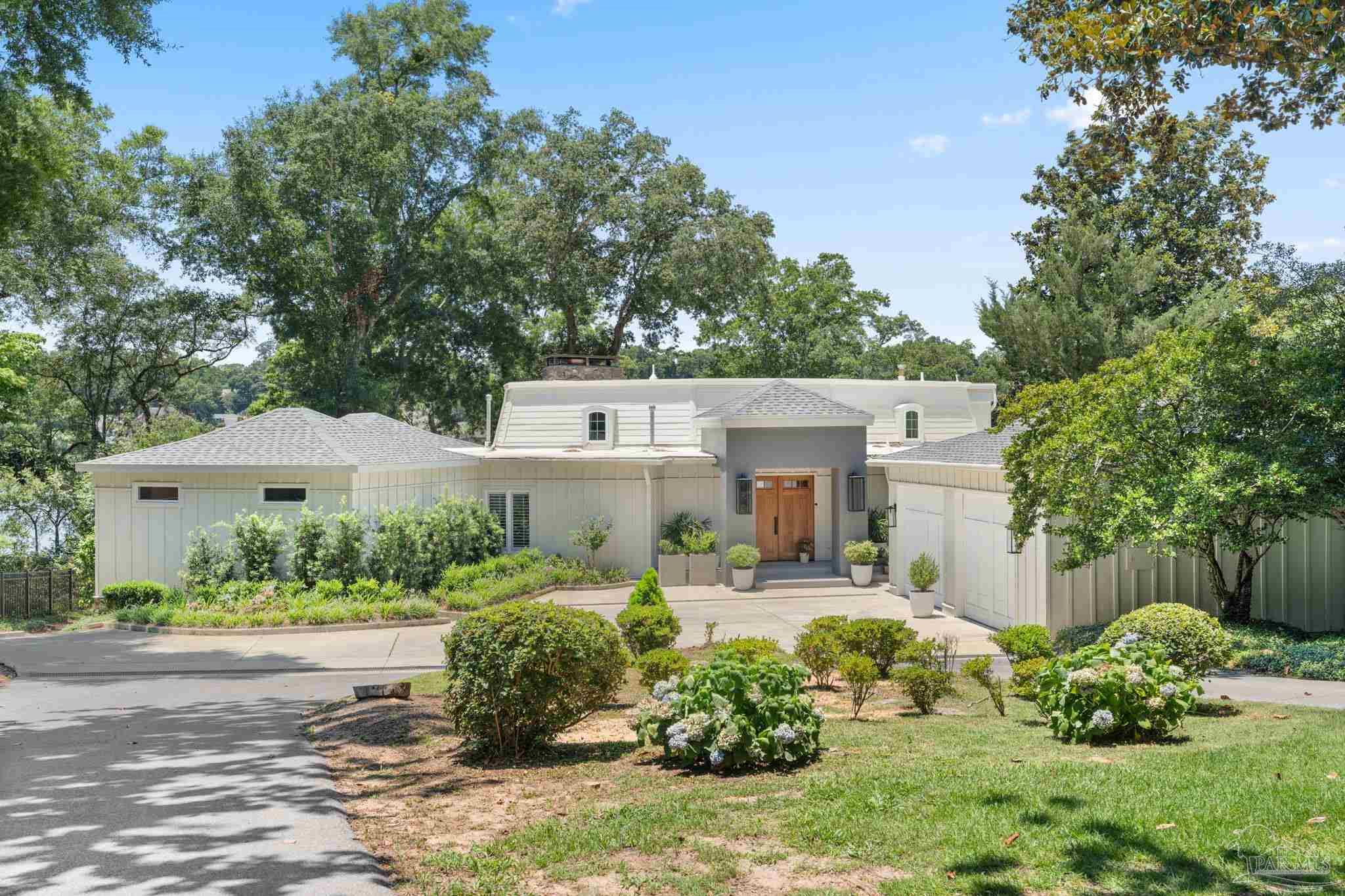 661 Tanglewood Dr
