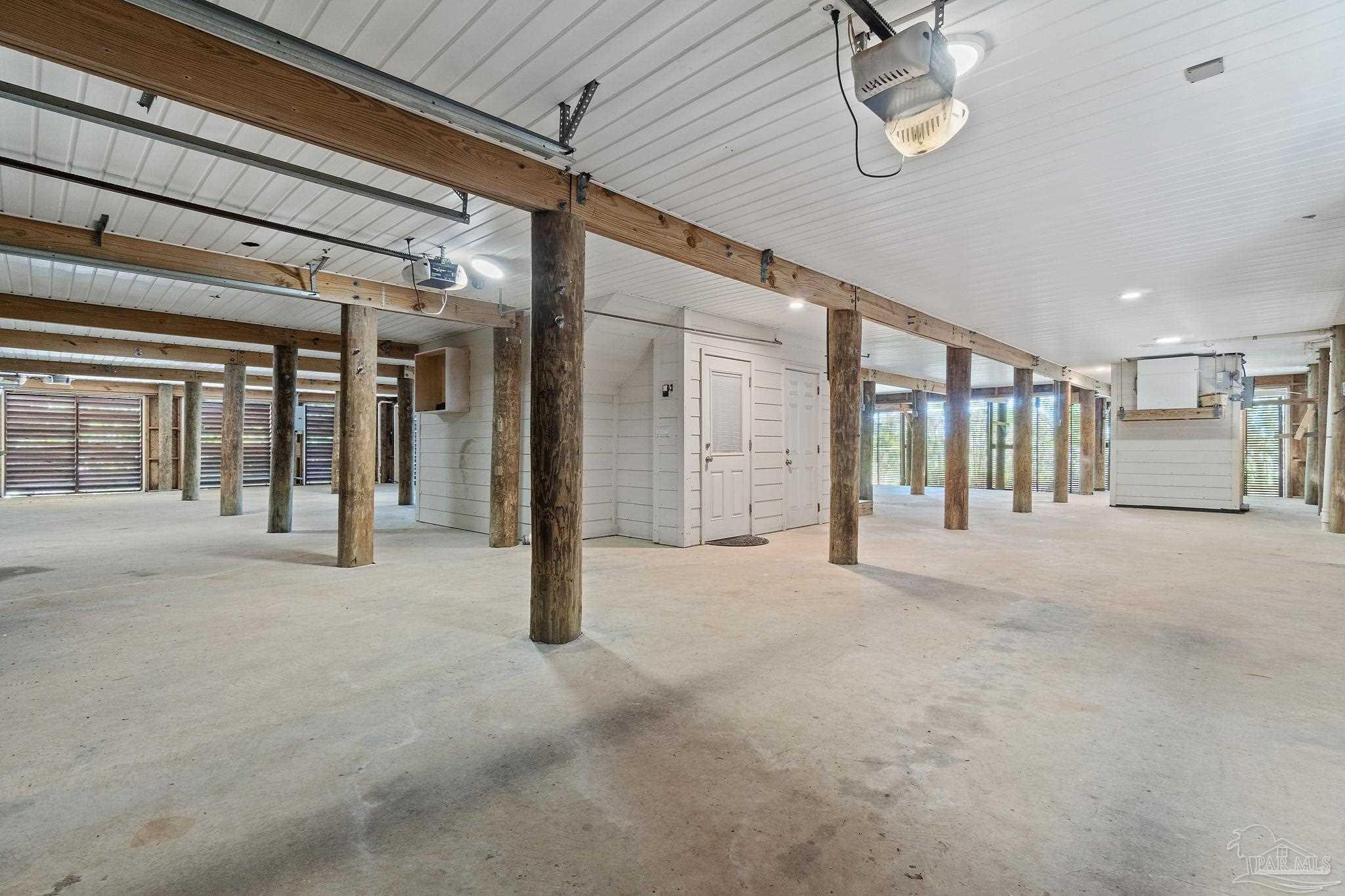 1327 Soundview Trl