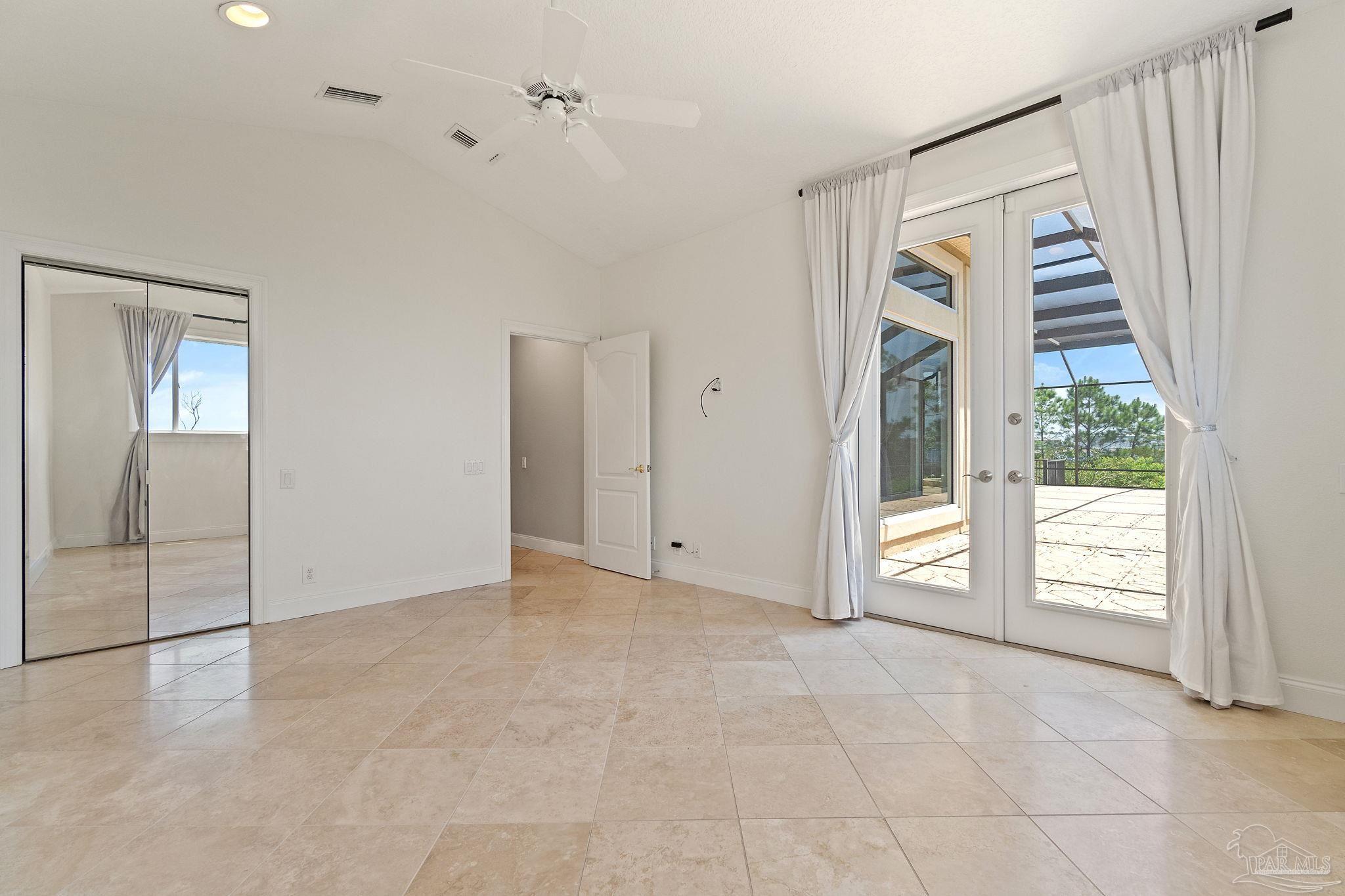 1327 Soundview Trl