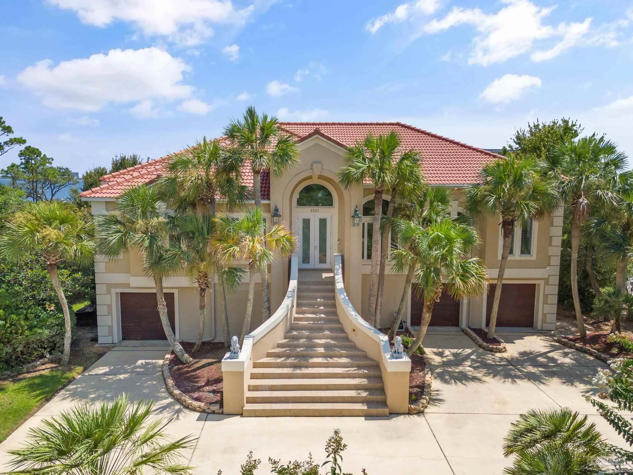 1327 Soundview Trl