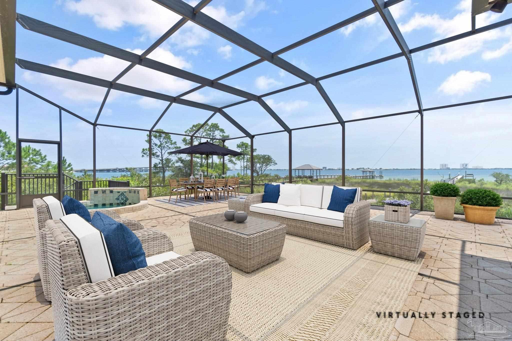 1327 Soundview Trl