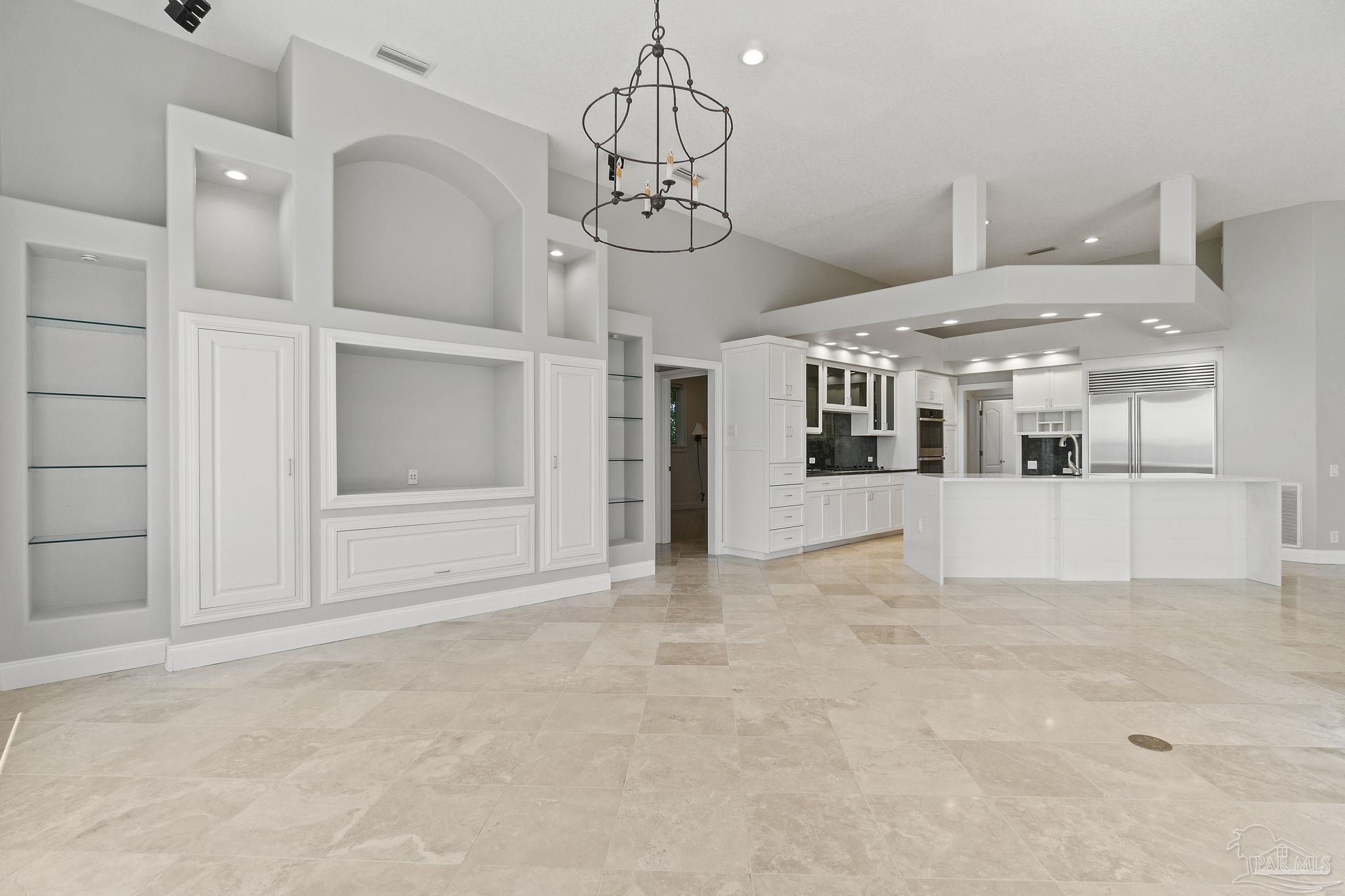 1327 Soundview Trl