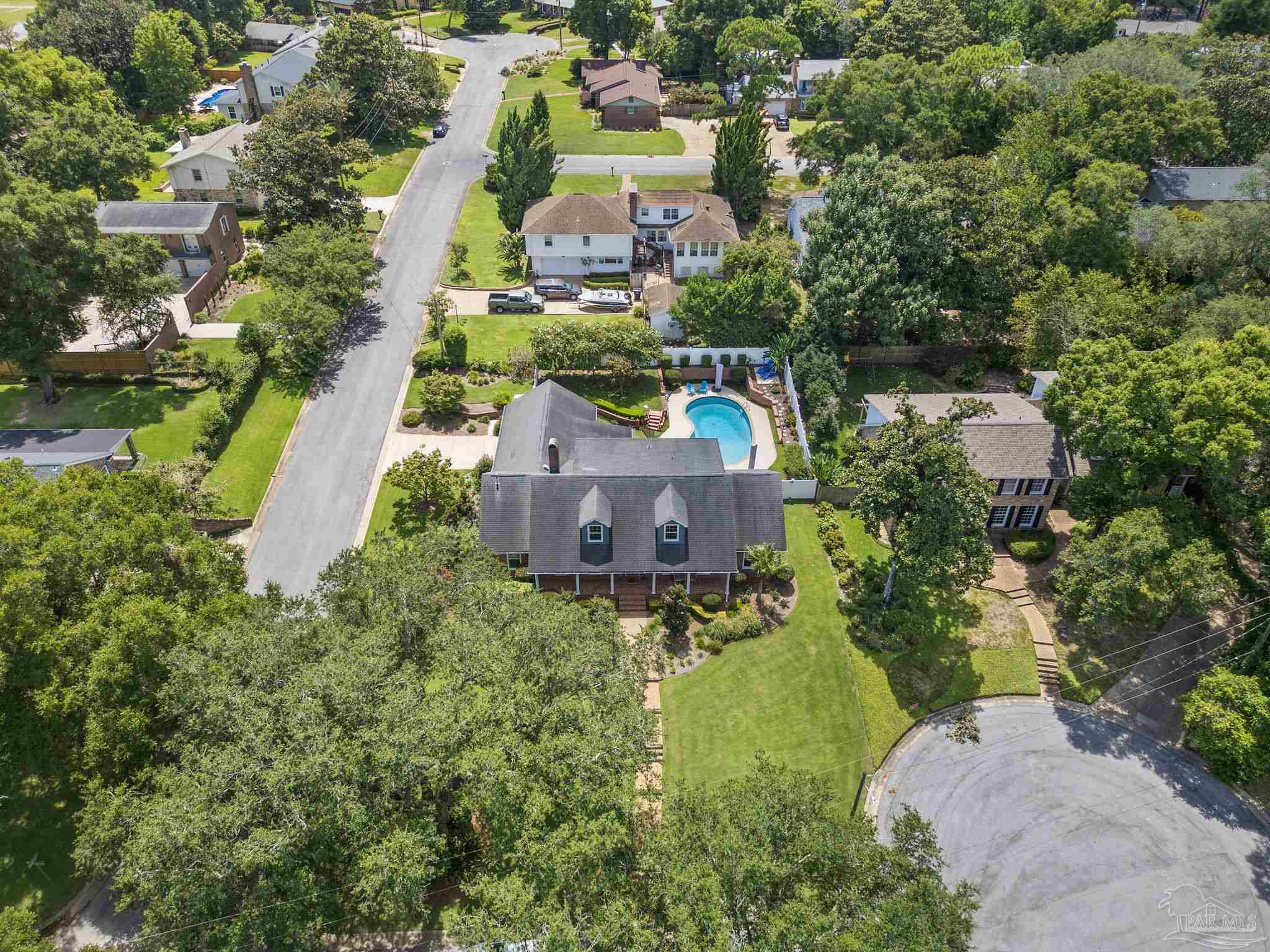 3949 Menendez Dr