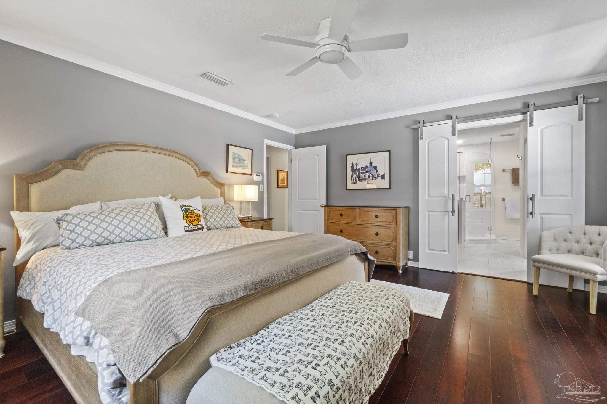 3949 Menendez Dr