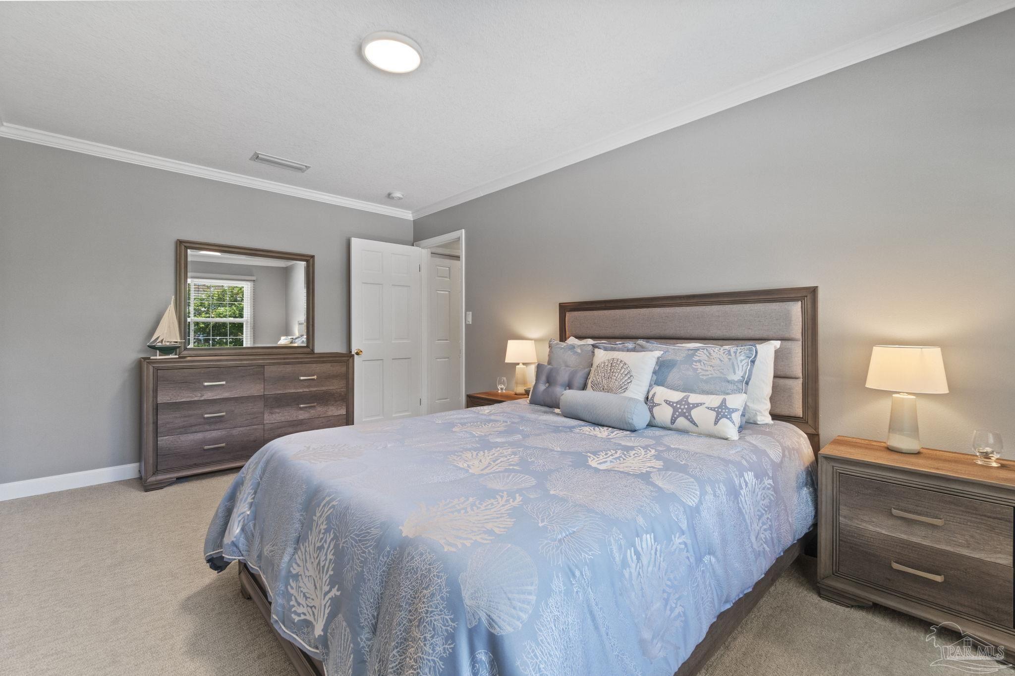3949 Menendez Dr