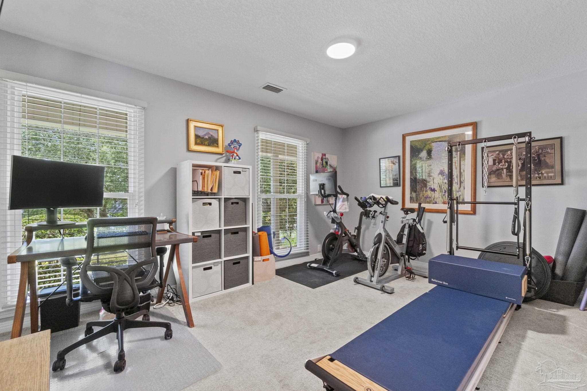 3949 Menendez Dr