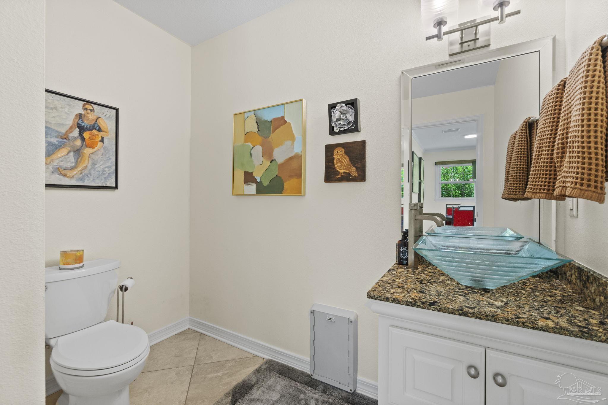 3949 Menendez Dr