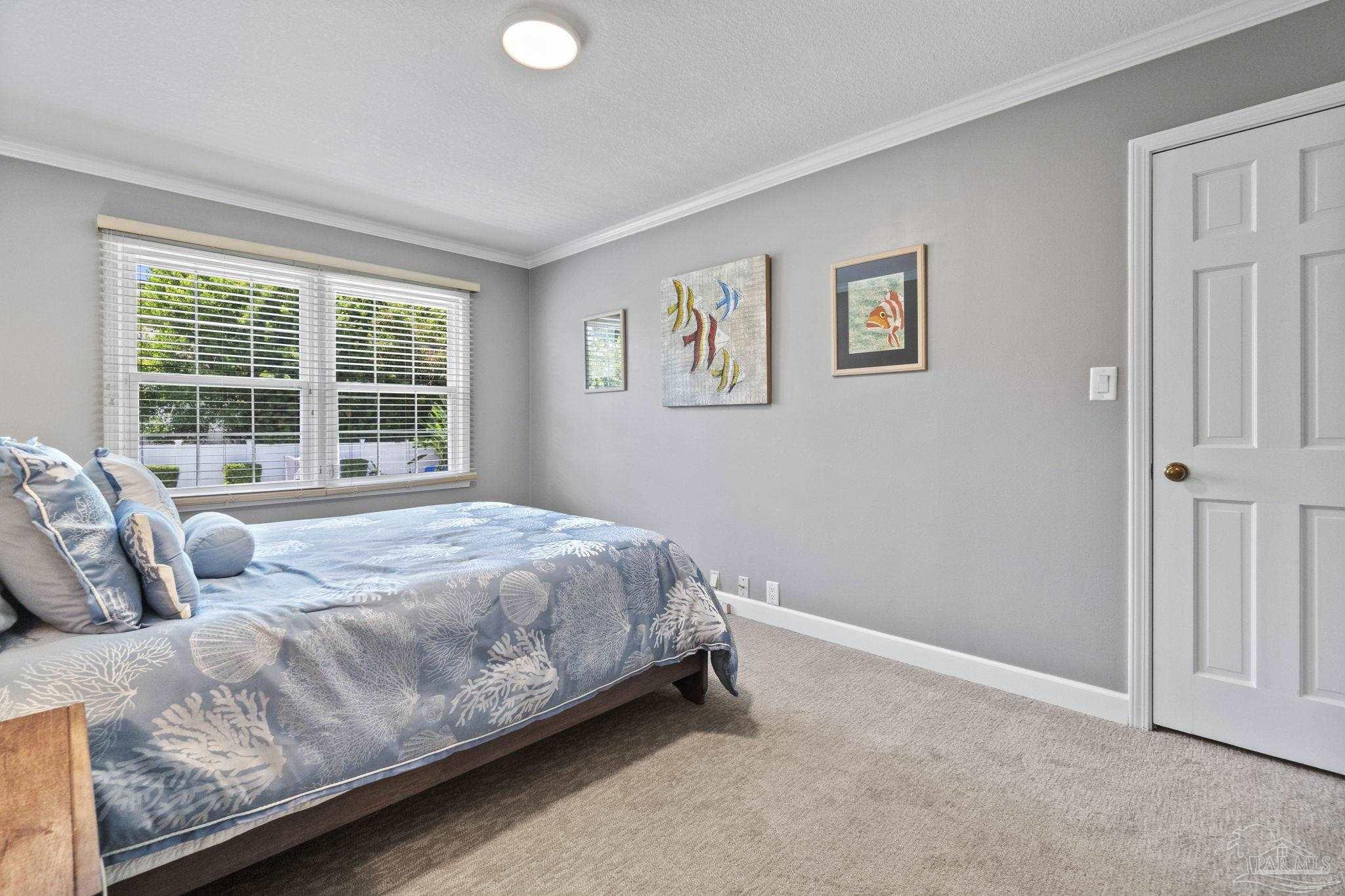 3949 Menendez Dr