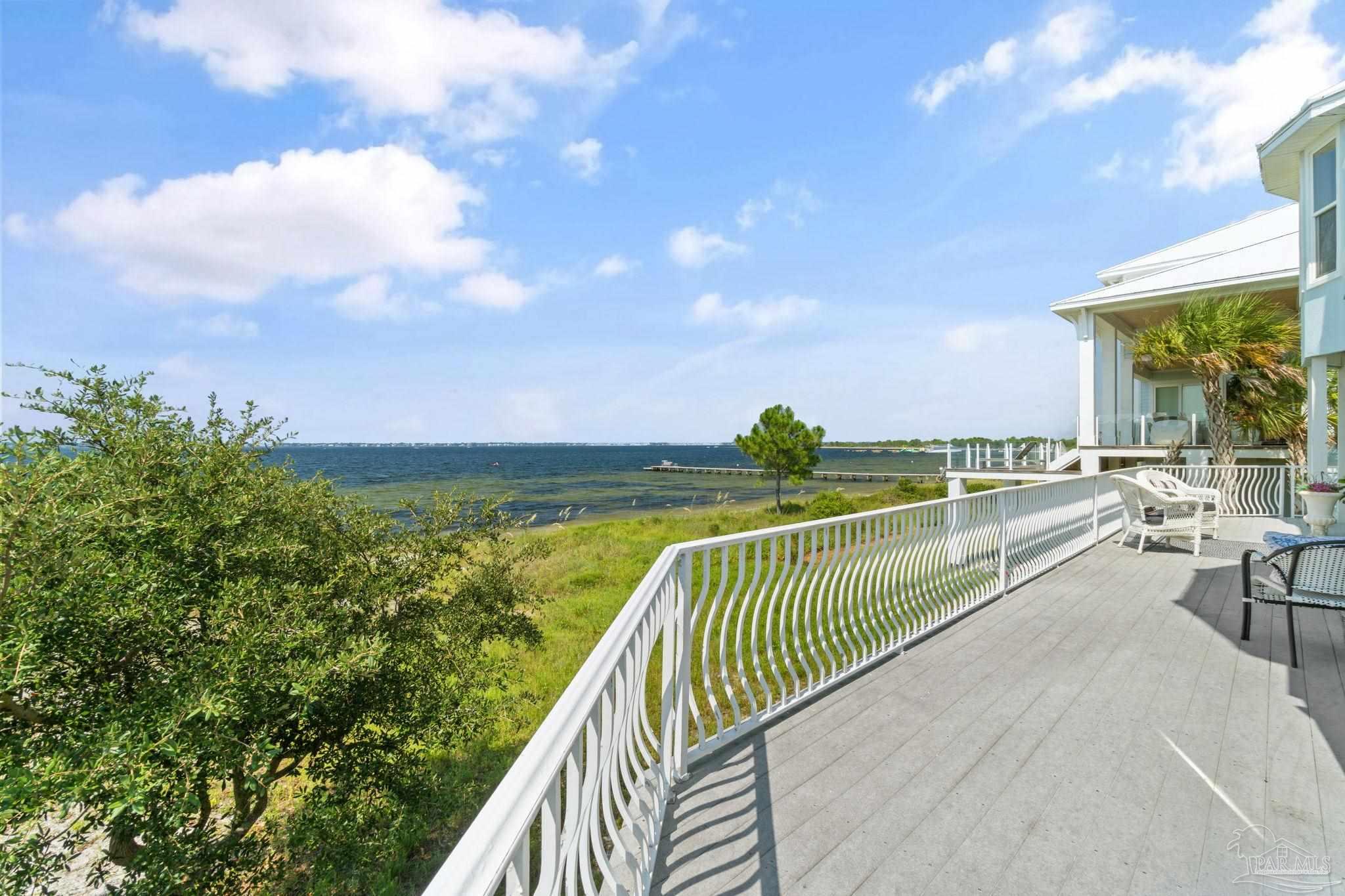 23 Seashore Dr