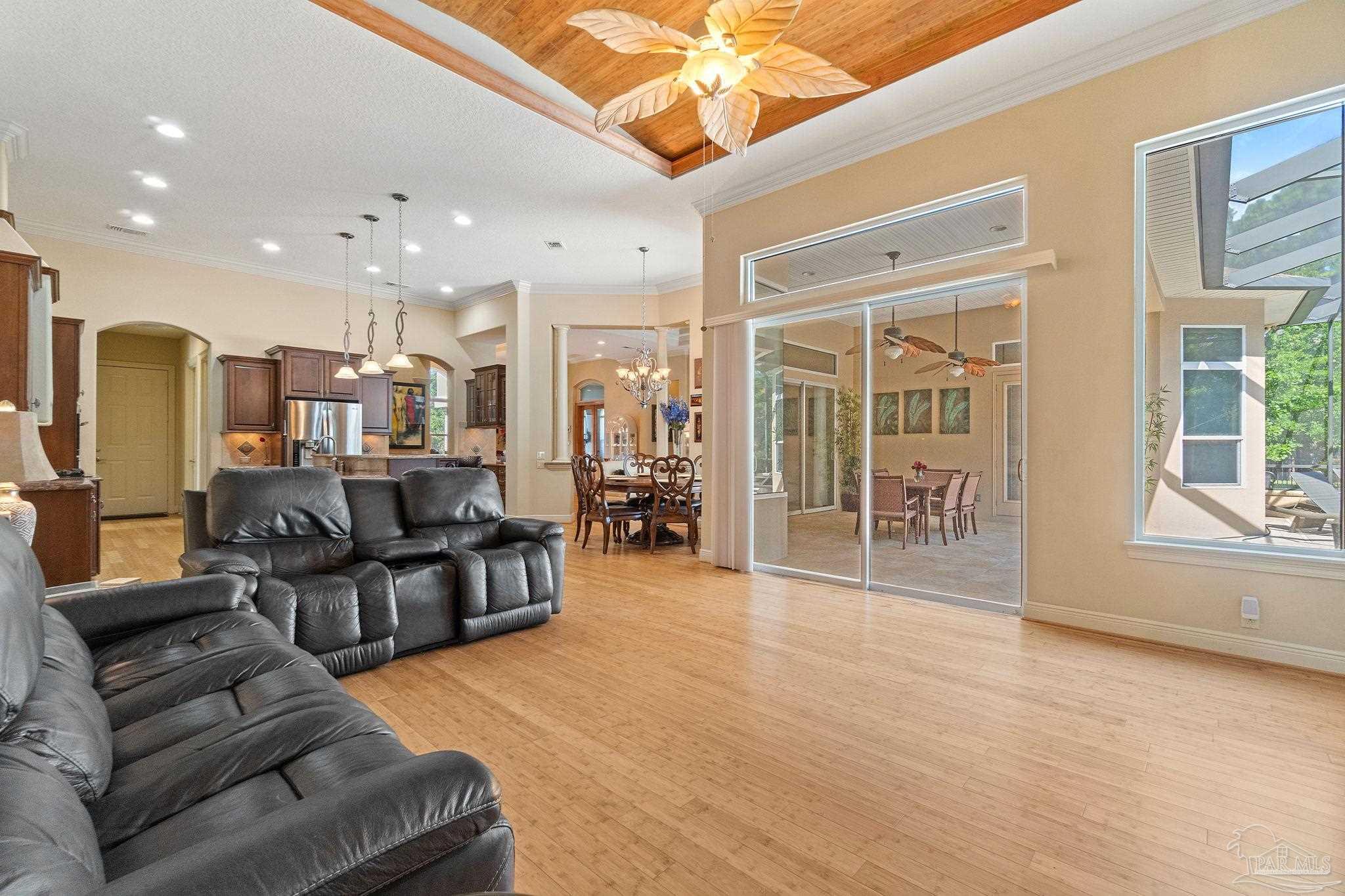 4170 Serenca Way