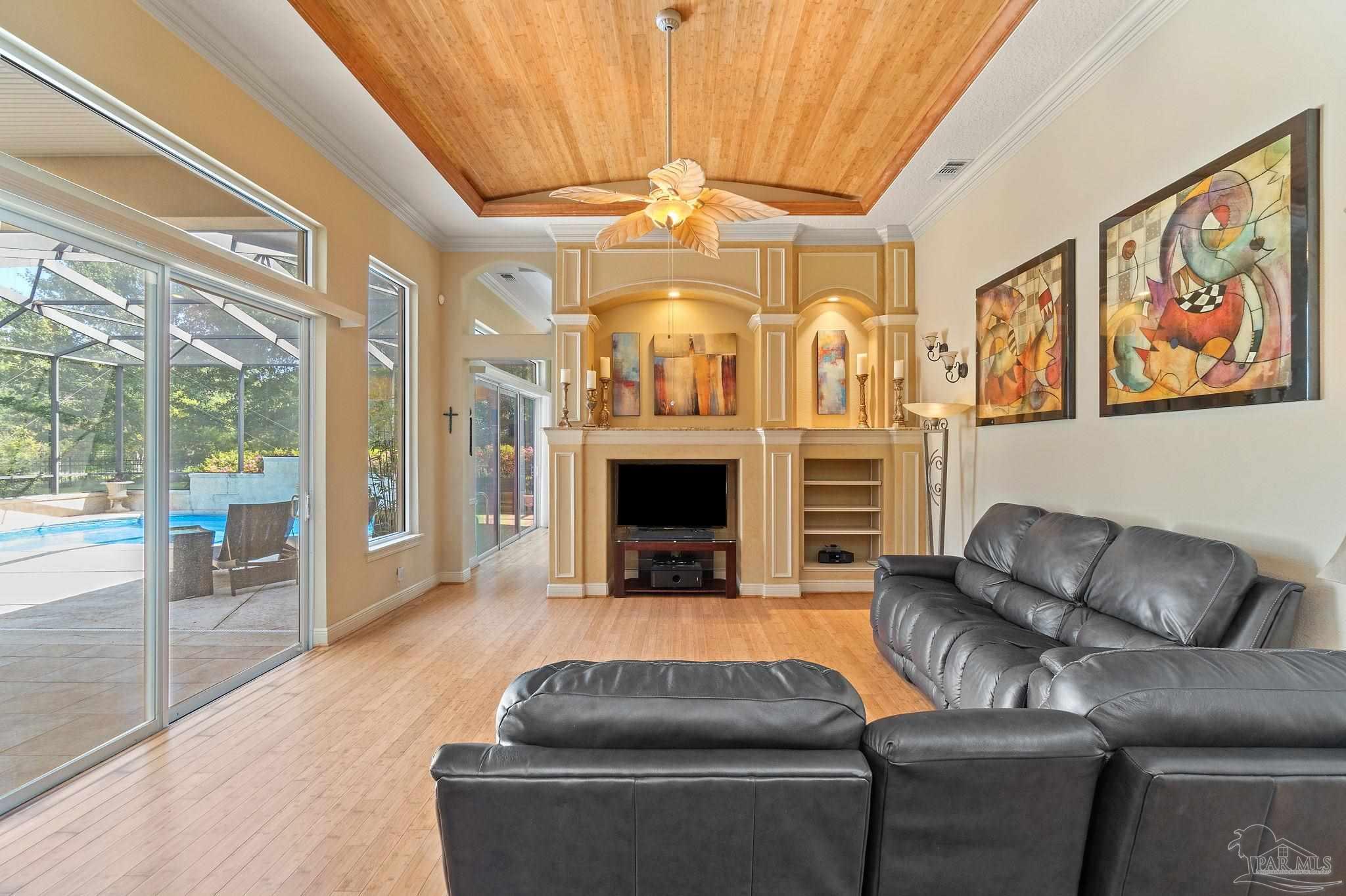 4170 Serenca Way