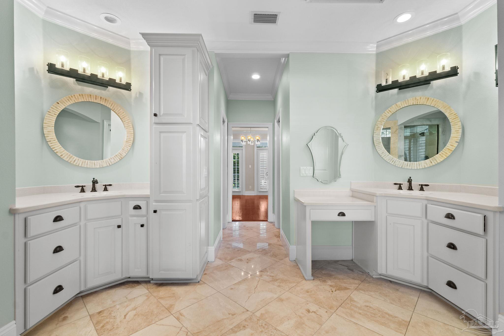 3869 Paradise Bay Dr