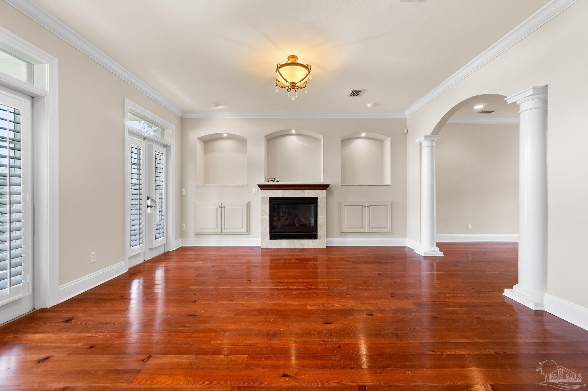 3869 Paradise Bay Dr