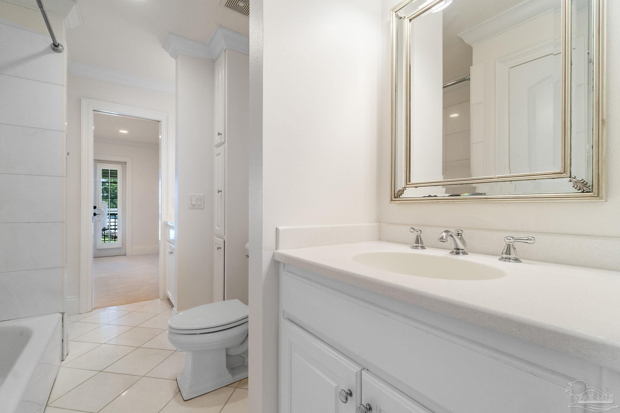 3869 Paradise Bay Dr