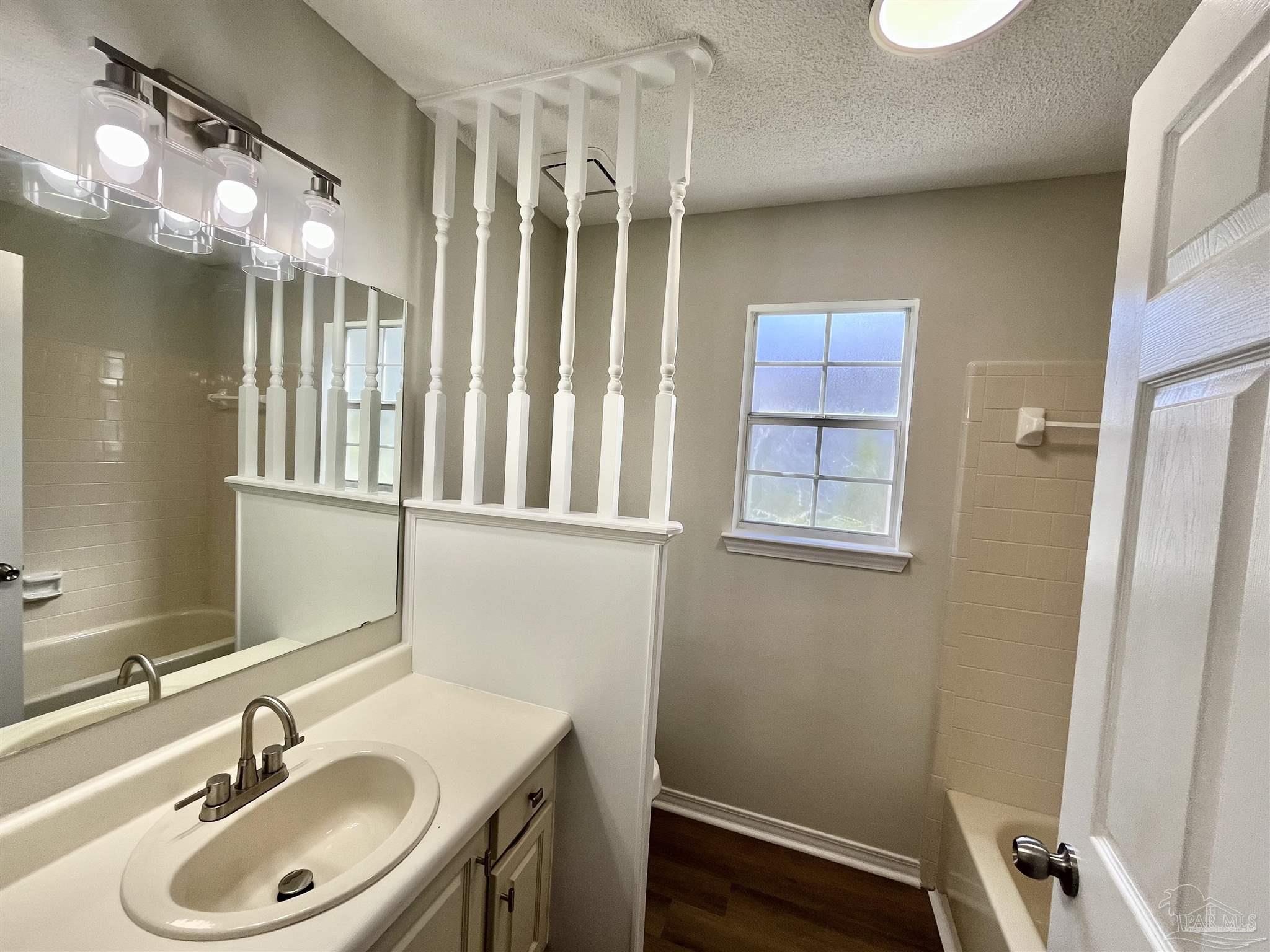 1324 Sunrunner Pl