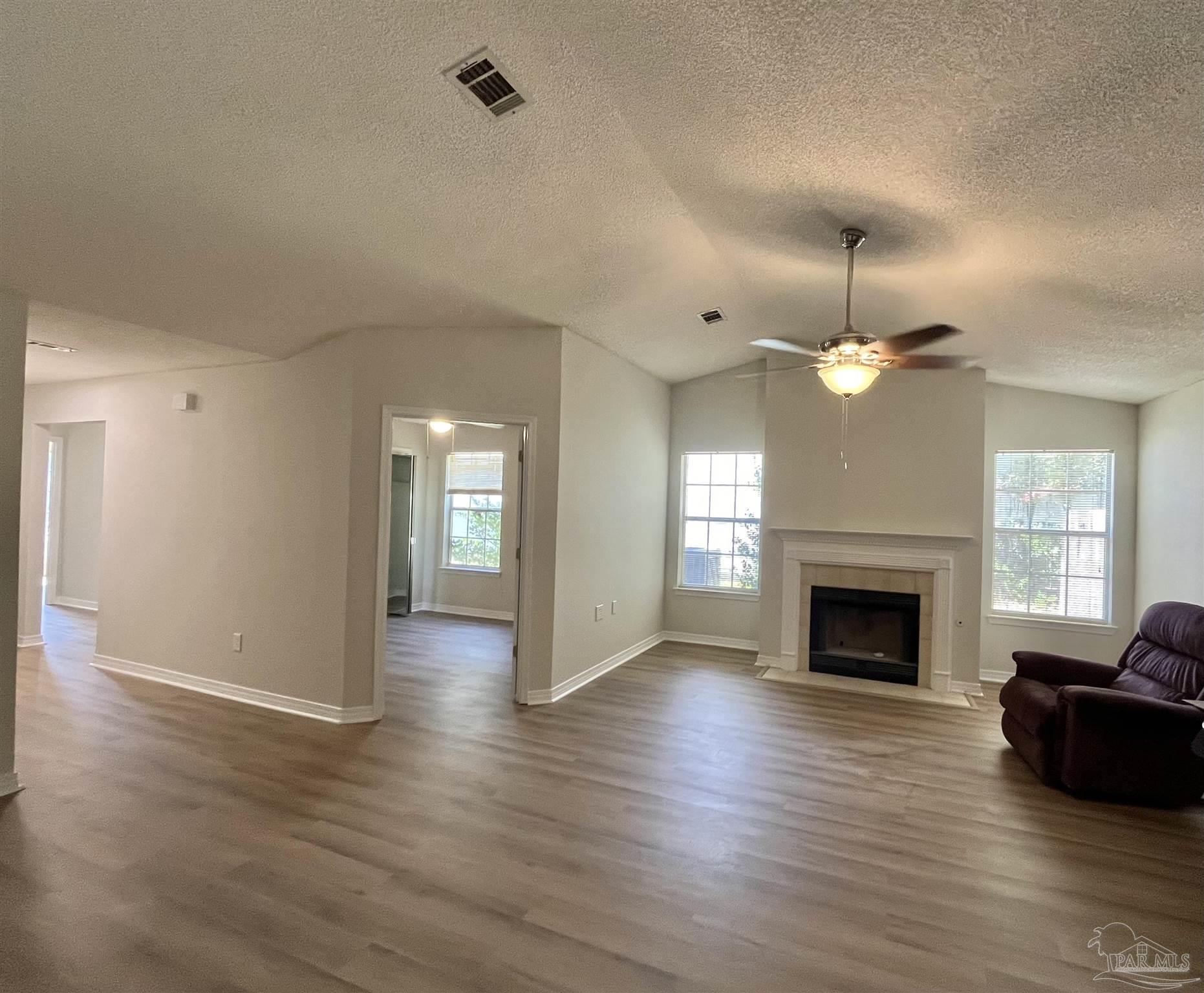 1324 Sunrunner Pl