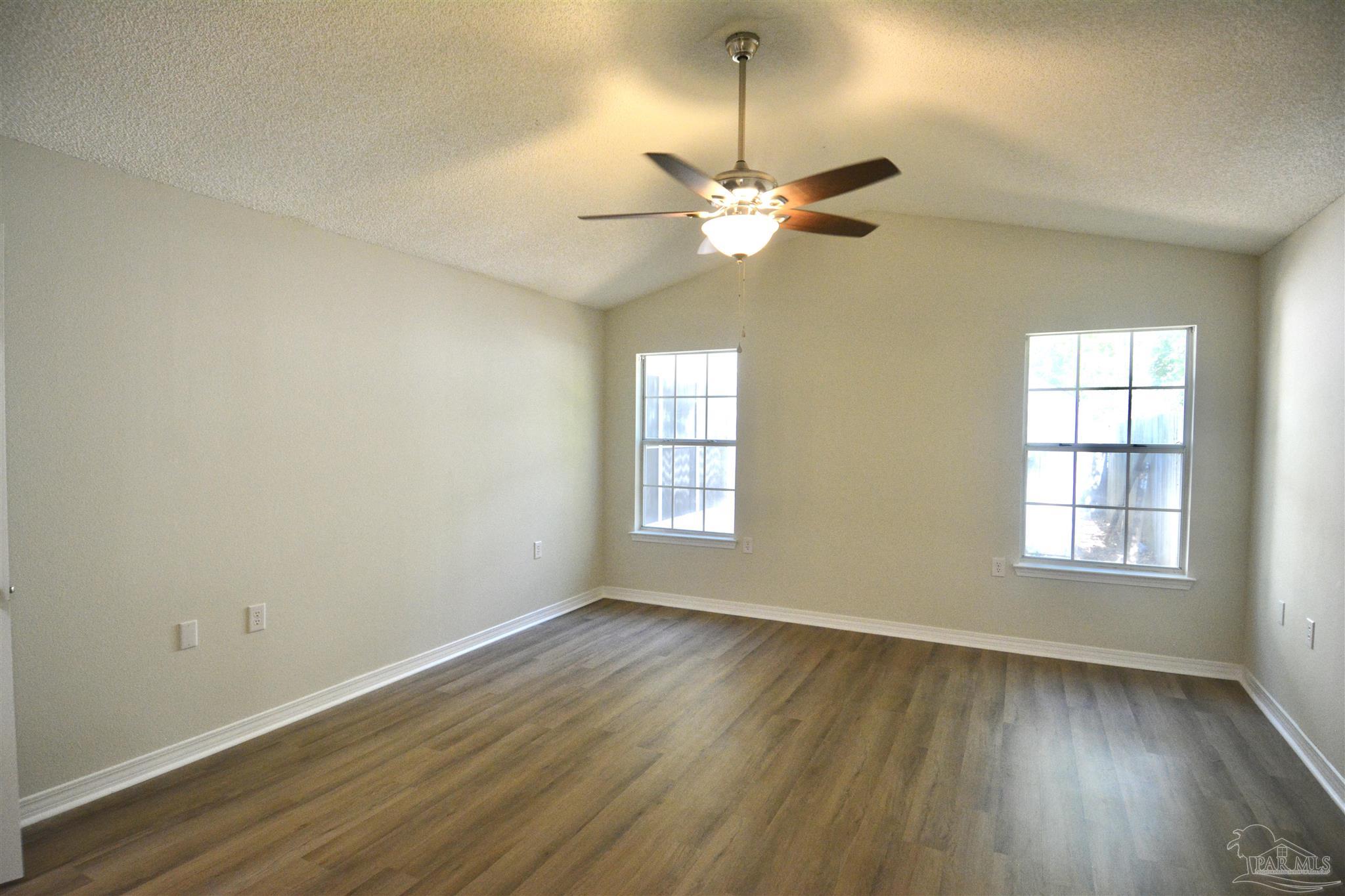 1324 Sunrunner Pl